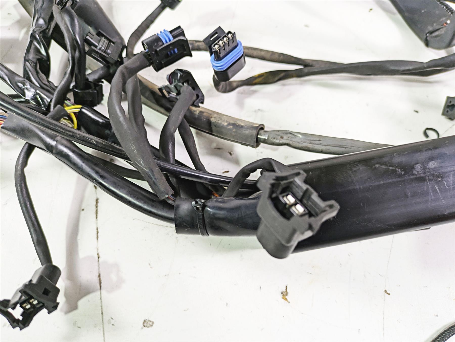 2005 Harley Softail FLSTSCI Heritage Springer Wiring Harness Loom 70431-04A {{ shop.shopifyCountryName }} - Mototech271