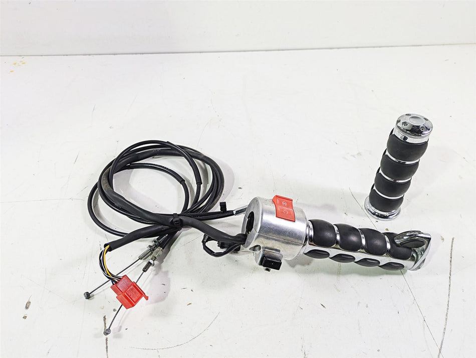 2002 Honda V-Twin VTX1800 C Right Cruise Control Switch & Throttle 35013-MCH-020 {{ shop.shopifyCountryName }} - Mototech271