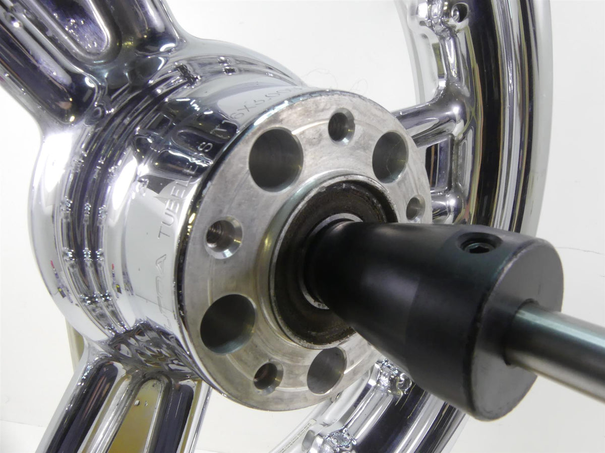 2004 Harley FLHTC SE CVO Electra Glide Straight Front Wheel Rim 16x3 43478-04 {{ shop.shopifyCountryName }} - Mototech271