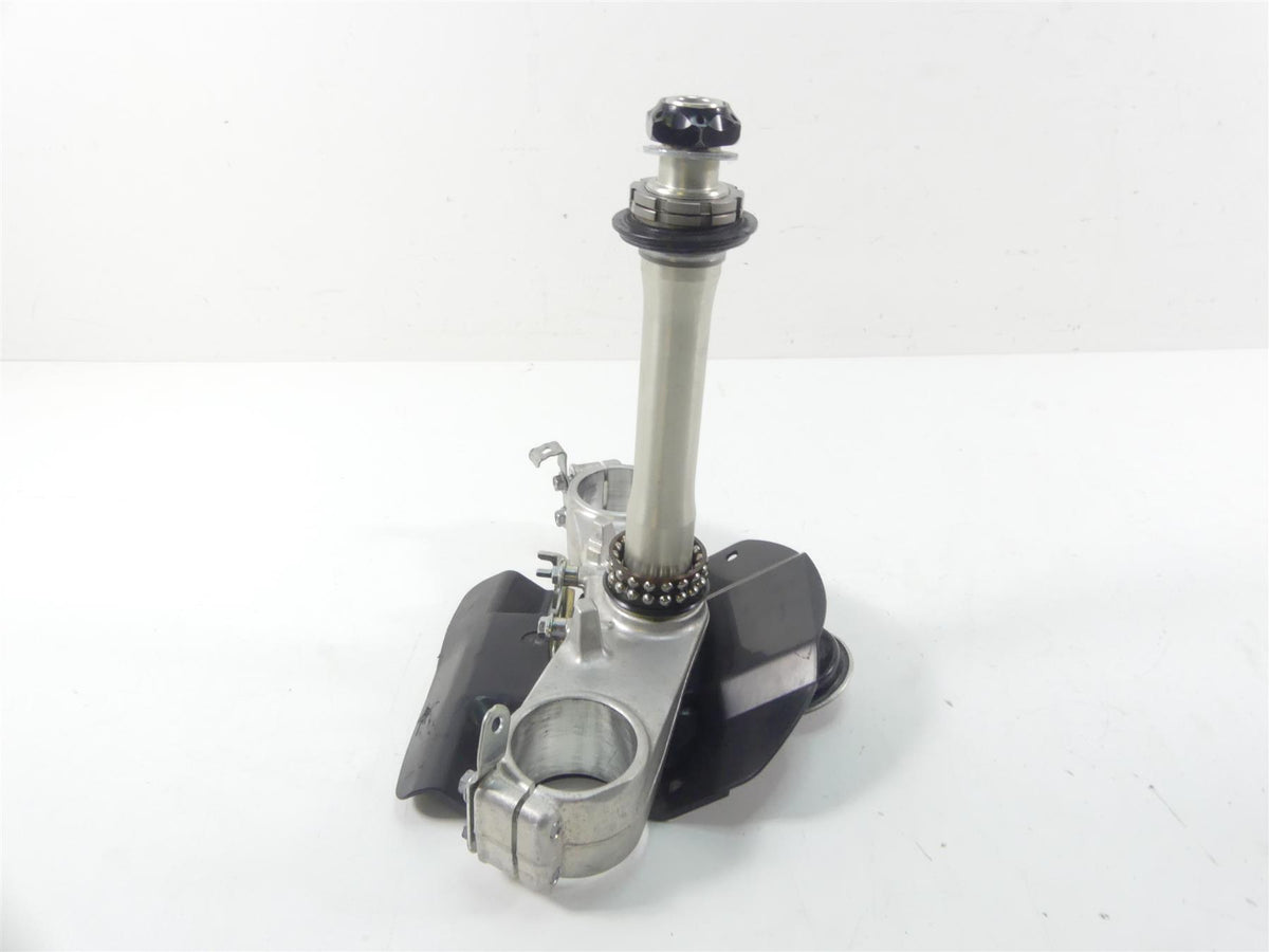 2019 Kawasaki ZX1400 ZX-14R Ninja Lower Triple Tree Steering Clamp 44037-0039 {{ shop.shopifyCountryName }} - Mototech271