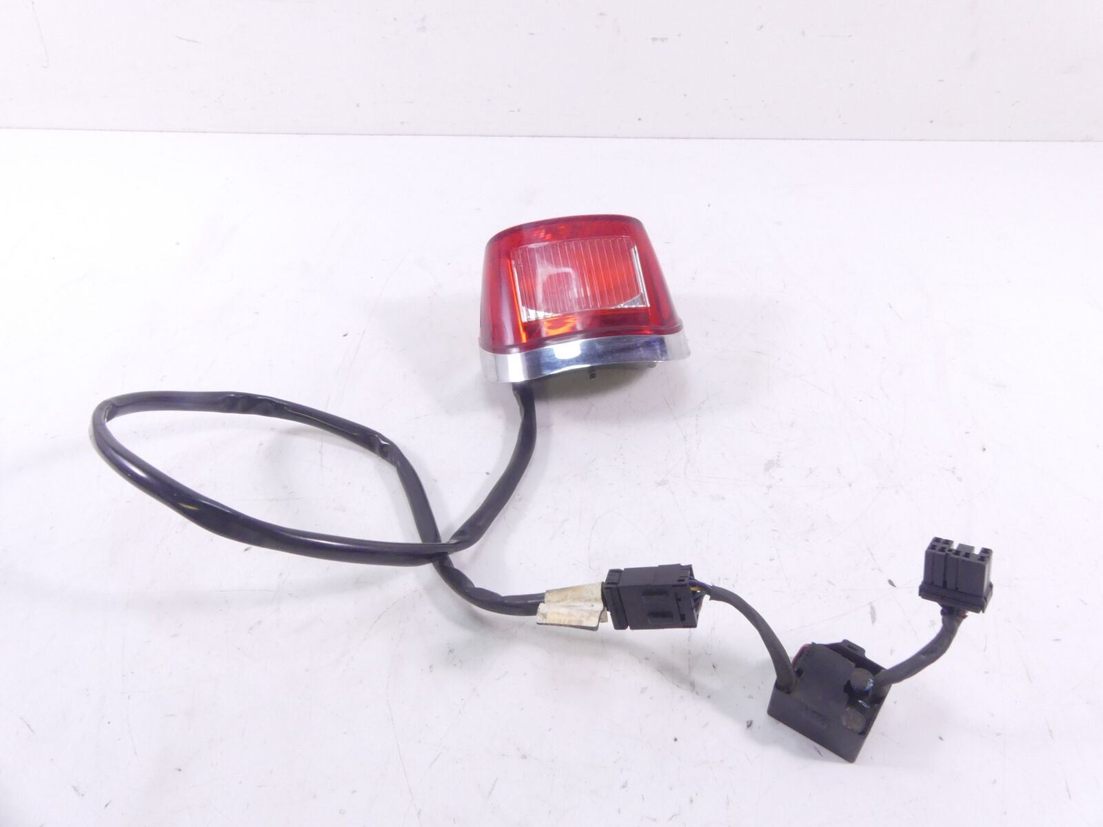 2002 Harley FLSTCI Softail Heritage Taillight Tail Light Rear Brake Lamp 68140-9 {{ shop.shopifyCountryName }} - Mototech271