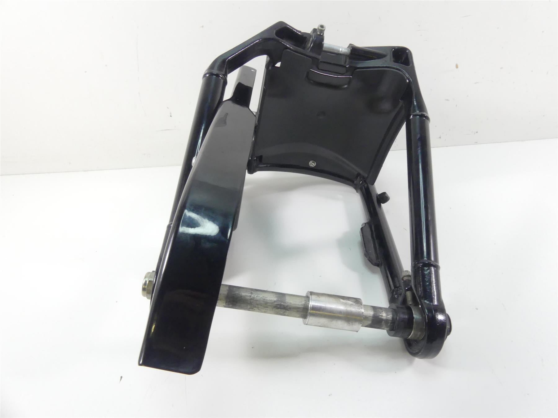 2020 Harley Softail FXBB Street Bob Swingarm Swing Arm + Axle & Guards 47400099 {{ shop.shopifyCountryName }} - Mototech271