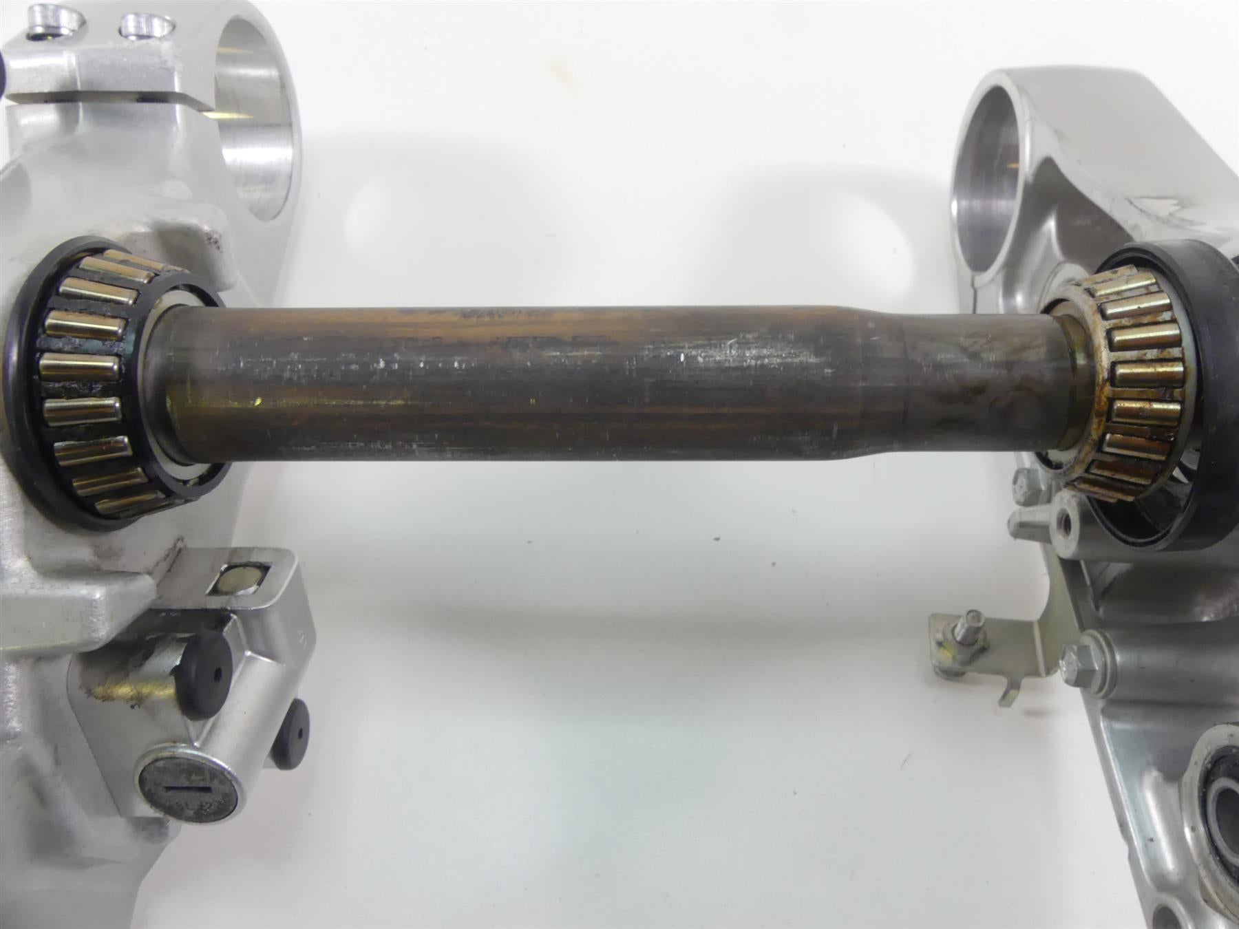 2007 Suzuki M109R VZR1800 Boulevard Upper & Lower Triple Tree 51410-48G00 {{ shop.shopifyCountryName }} - Mototech271