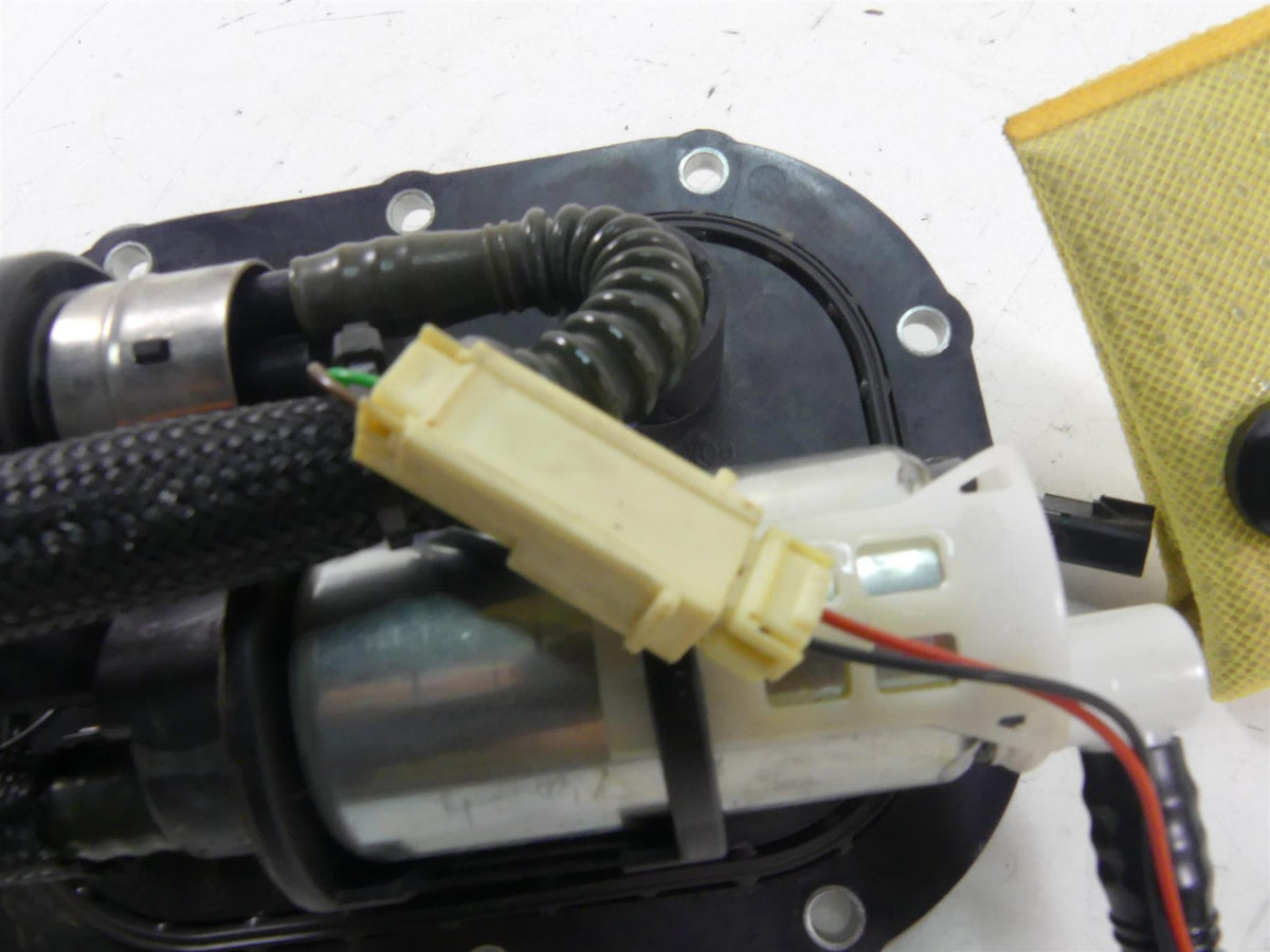 2012 Victory Cross Country Fuel Gas Petrol Pump - Tested 2521020 2521171 {{ shop.shopifyCountryName }} - Mototech271