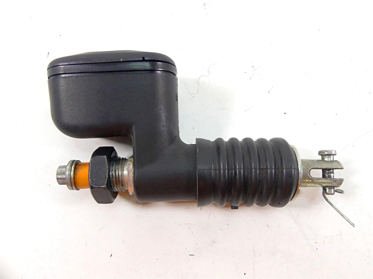 2011 Harley Softail FXS Blackline Rear Brake Master Cylinder - Read 41767-05E {{ shop.shopifyCountryName }} - Mototech271