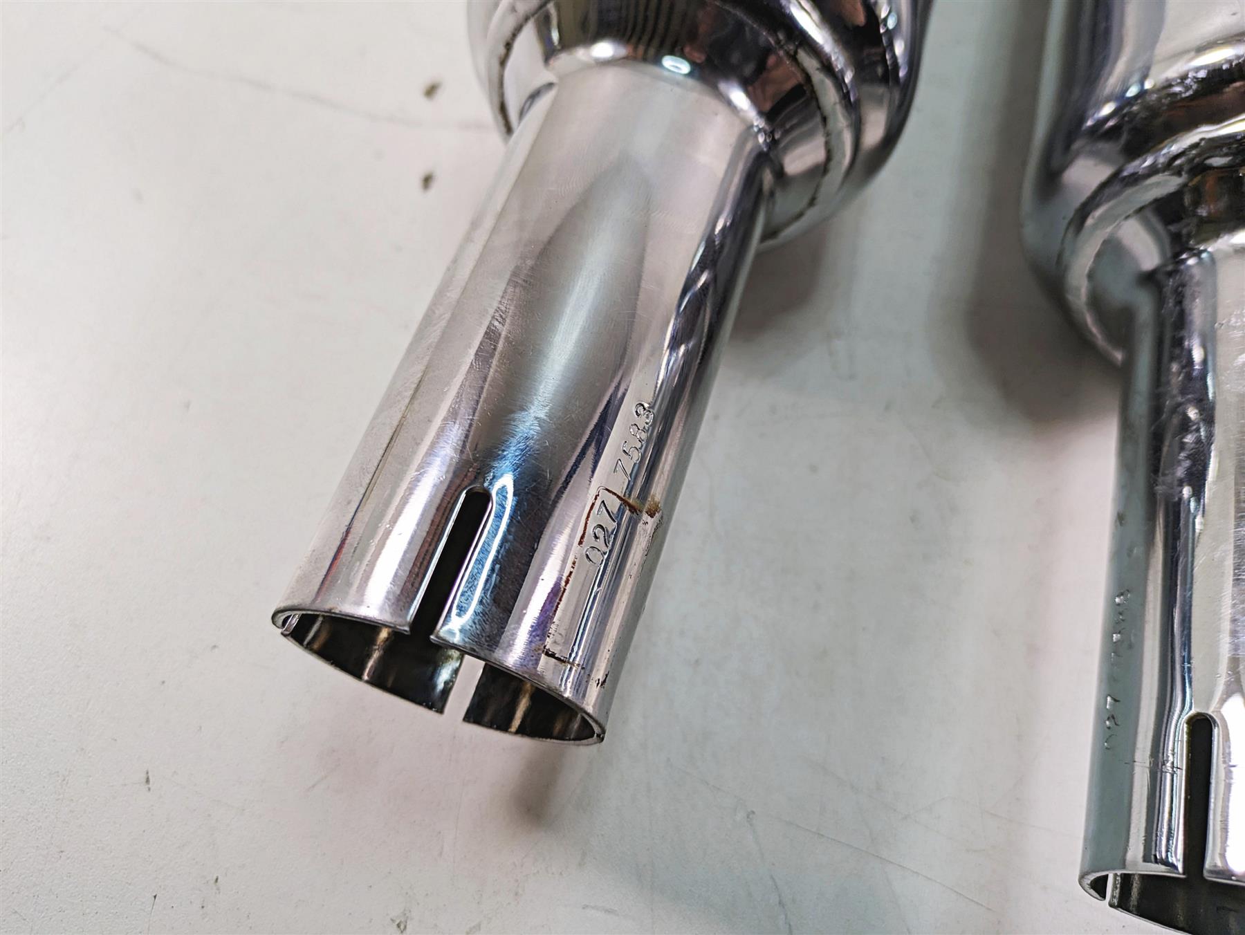 1999 Harley Touring FLHTC Electra Glide Kerker Fishtail Slip On Pipes 027-7583 {{ shop.shopifyCountryName }} - Mototech271