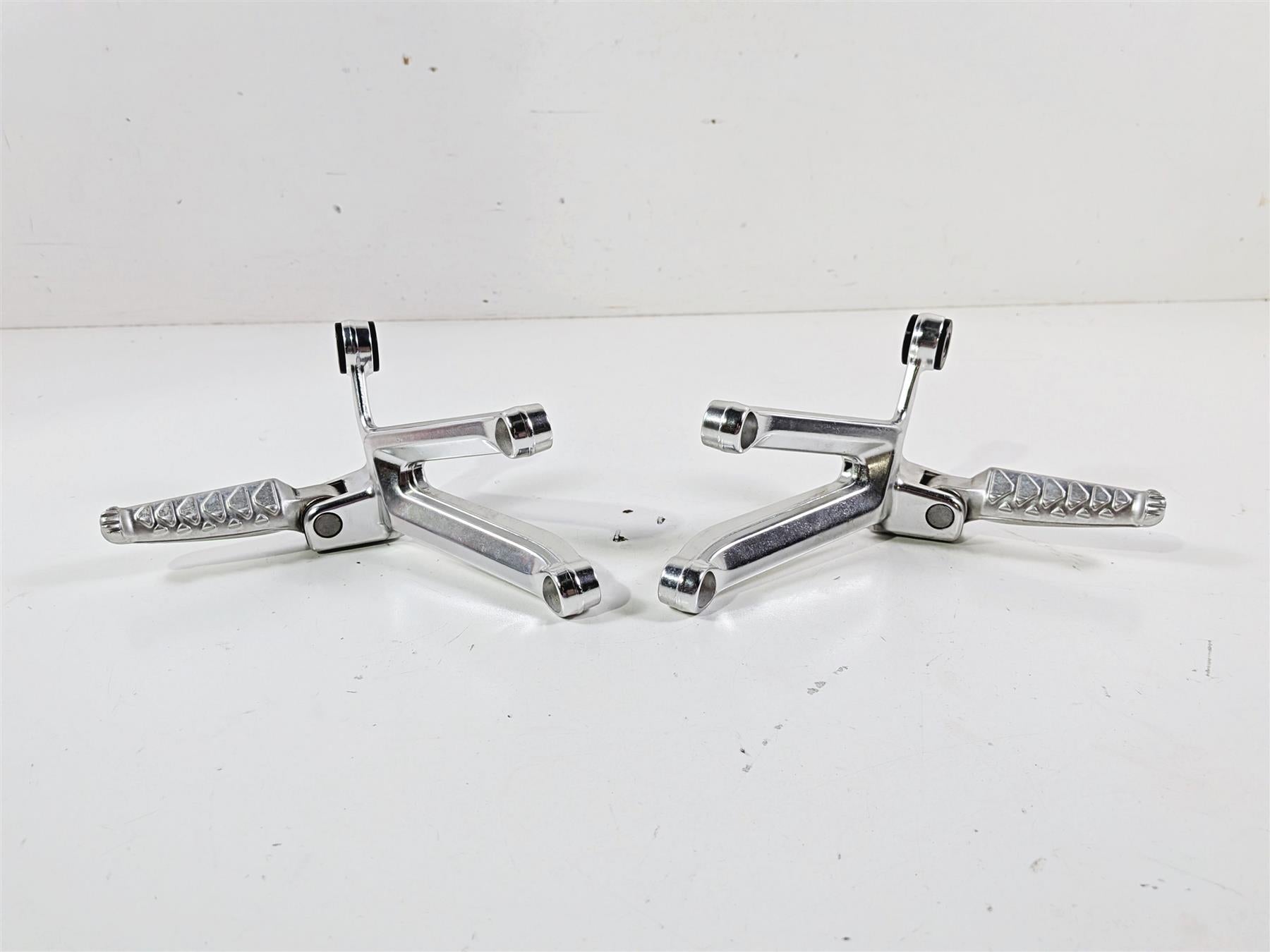 2008 Aprilia RSVR 1000 Factory Passenger Foot Peg Set READ AP8154071 AP8154072 {{ shop.shopifyCountryName }} - Mototech271