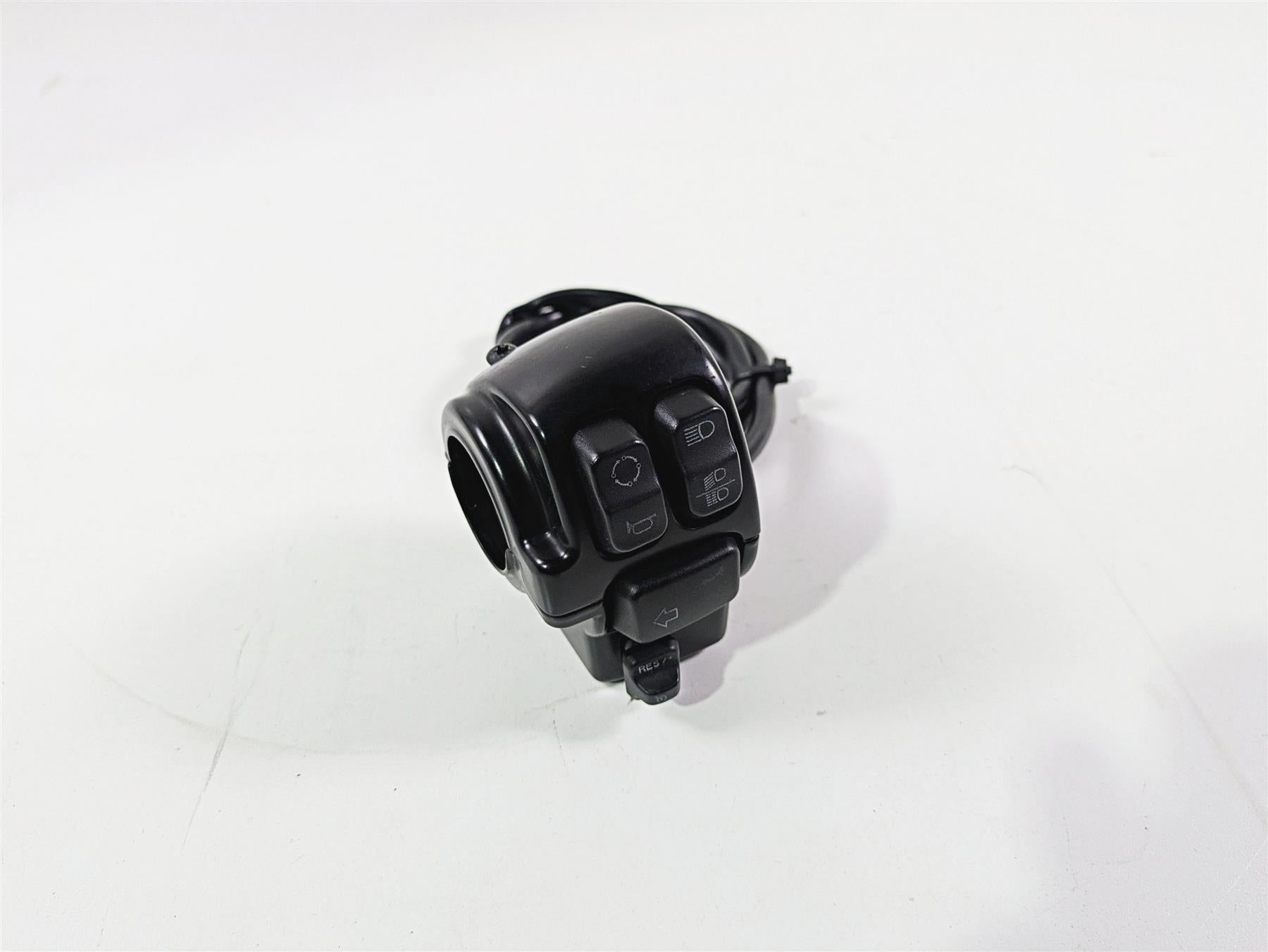 2017 Harley Softail Heritage Classic FLSTC Left Control Switch Cruise 71500288 {{ shop.shopifyCountryName }} - Mototech271