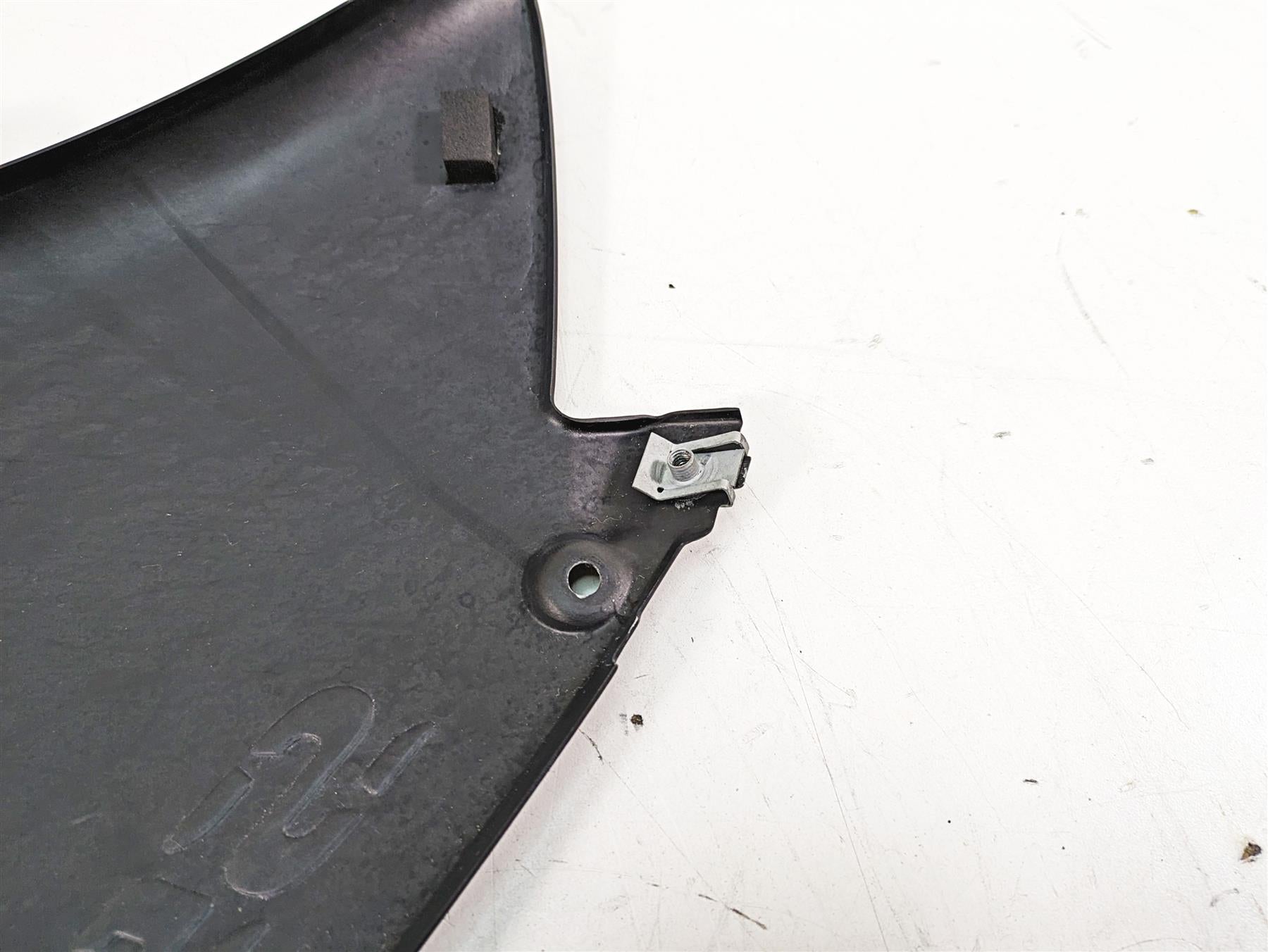 2007 BMW R1200GS K255 Adv Between Leg Side Cover Set 46637698234 46637727269 {{ shop.shopifyCountryName }} - Mototech271
