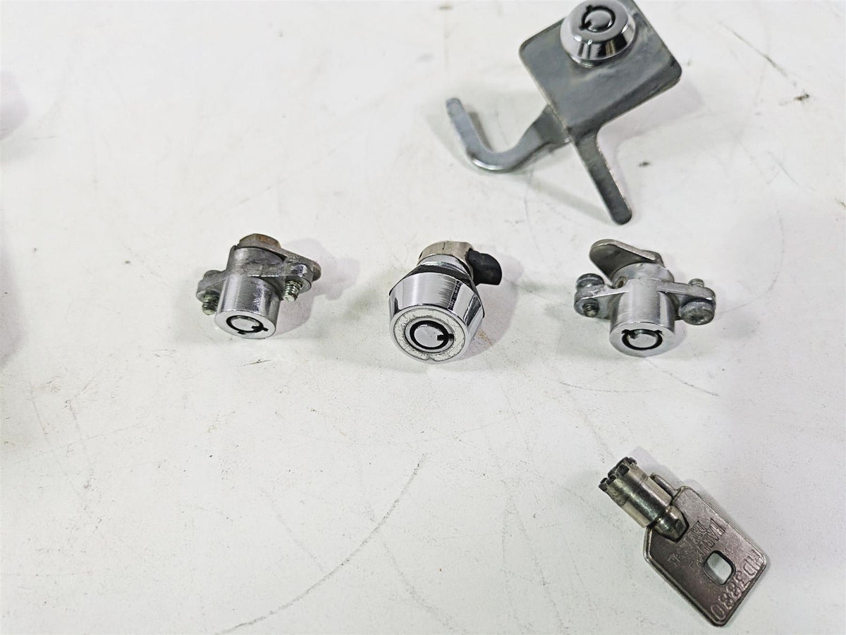 1996 Harley Touring FLHTCUI Electra Glide Ignition Switch Key Lock Set 71526-93B {{ shop.shopifyCountryName }} - Mototech271