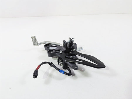 2025 Yamaha YZF R7 Right Foot Peg Mount & Brake Pedal BEB-27443-00 BEB-27211-00 {{ shop.shopifyCountryName }} - Mototech271