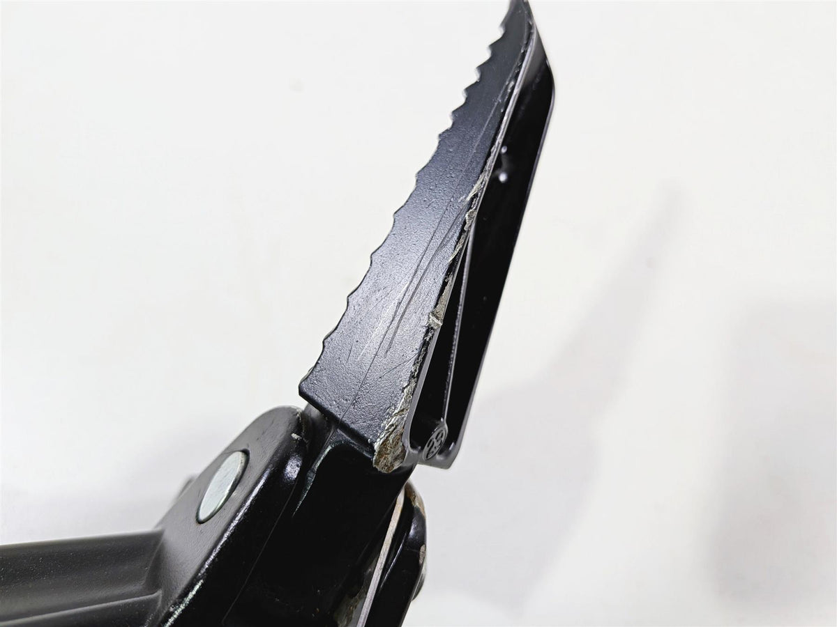 2024 Suzuki GSXR 600 Left Rear Passenger Footpeg Foot Peg Rest Set 43700-14J30 {{ shop.shopifyCountryName }} - Mototech271