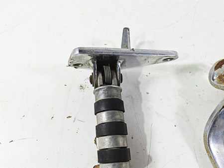 2002 Honda VT1100 Shadow Sabre Right Foot Pegs & Brake Pedal Set 50615-MCK-A00 {{ shop.shopifyCountryName }} - Mototech271
