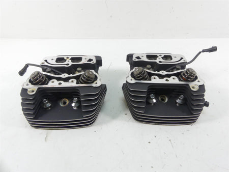 2013 Harley Touring FLHX Street Glide Cylinderheads Cylinder Head Set 17192-06B {{ shop.shopifyCountryName }} - Mototech271