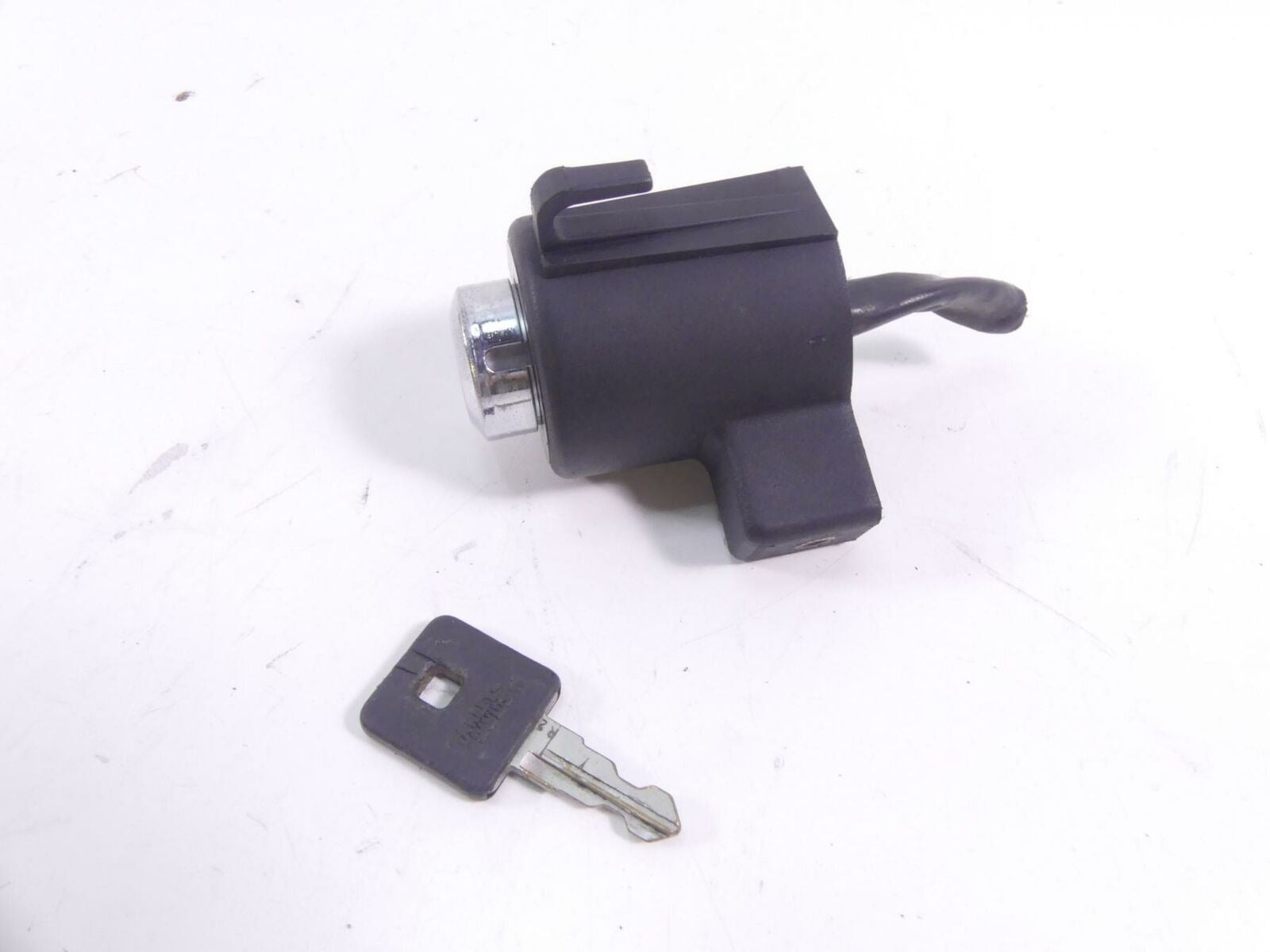 2000 Harley Sportster XL1200 Ignition Switch Key Set - Read 71425-94 {{ shop.shopifyCountryName }} - Mototech271