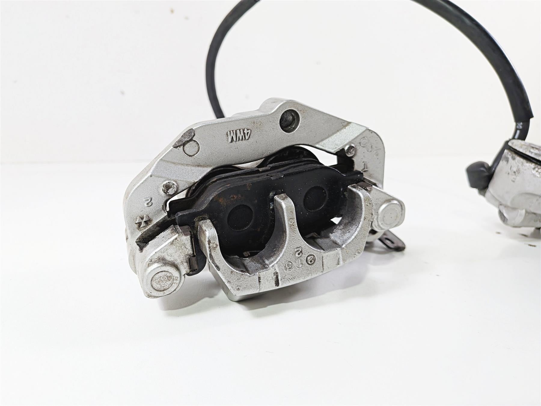 2002 Yamaha XVS650 V-Star Classic Front Brake Caliper & Master 4WM-2580U-00-00 {{ shop.shopifyCountryName }} - Mototech271