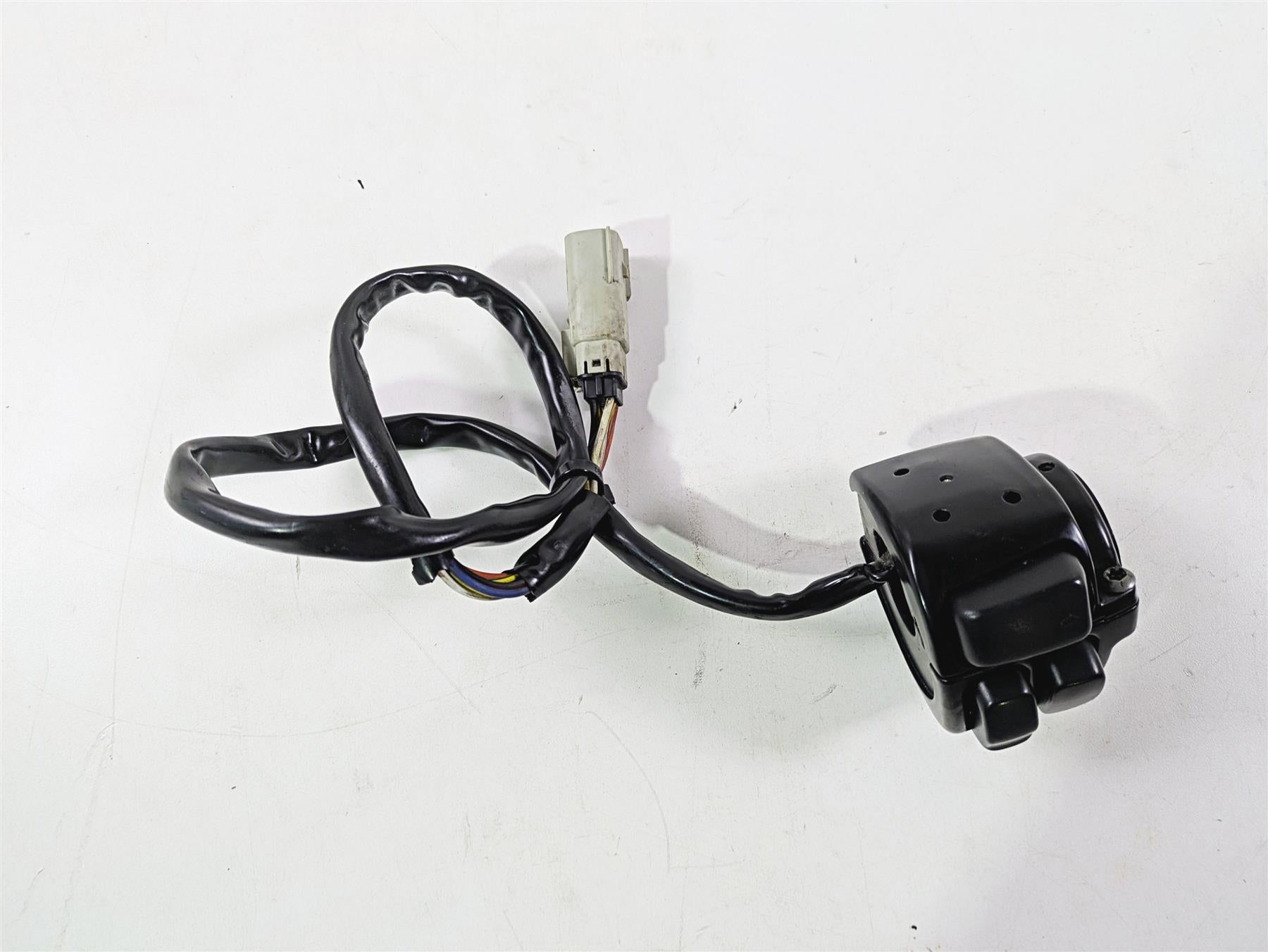 2008 Harley FXDL Dyna Low Rider 105TH Left Hand Control Switch 71598-00 {{ shop.shopifyCountryName }} - Mototech271