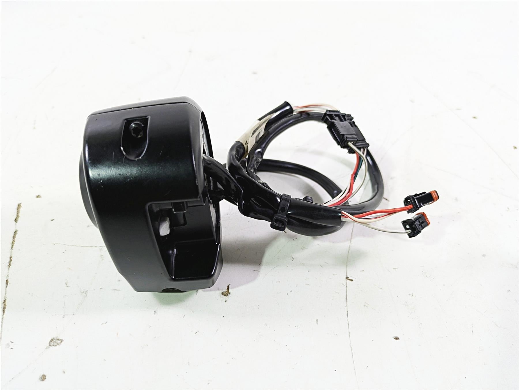 2016 Harley Touring FLTRX Road Glide Right Hand Control Switch 71500129C {{ shop.shopifyCountryName }} - Mototech271