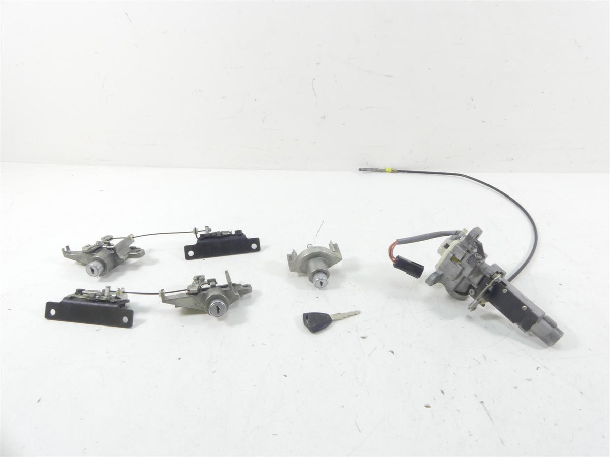 2011 Victory Vision Tour Ignition Switch Key Steering Saddlebag Lock Set 1015274 {{ shop.shopifyCountryName }} - Mototech271