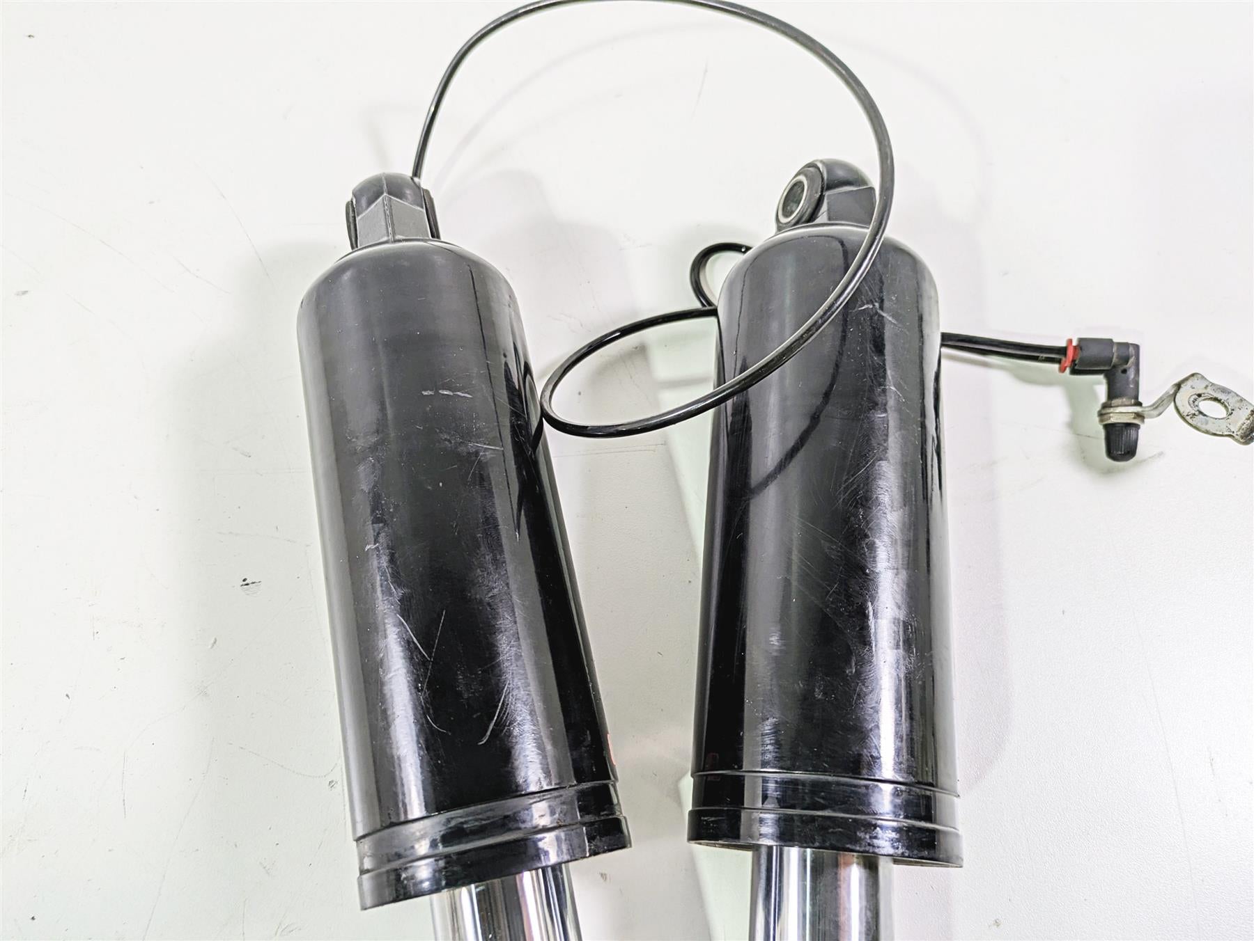 2010 Harley Touring FLHX Street Glide Rear Air Shock Damper Set 13" 54565-09 {{ shop.shopifyCountryName }} - Mototech271