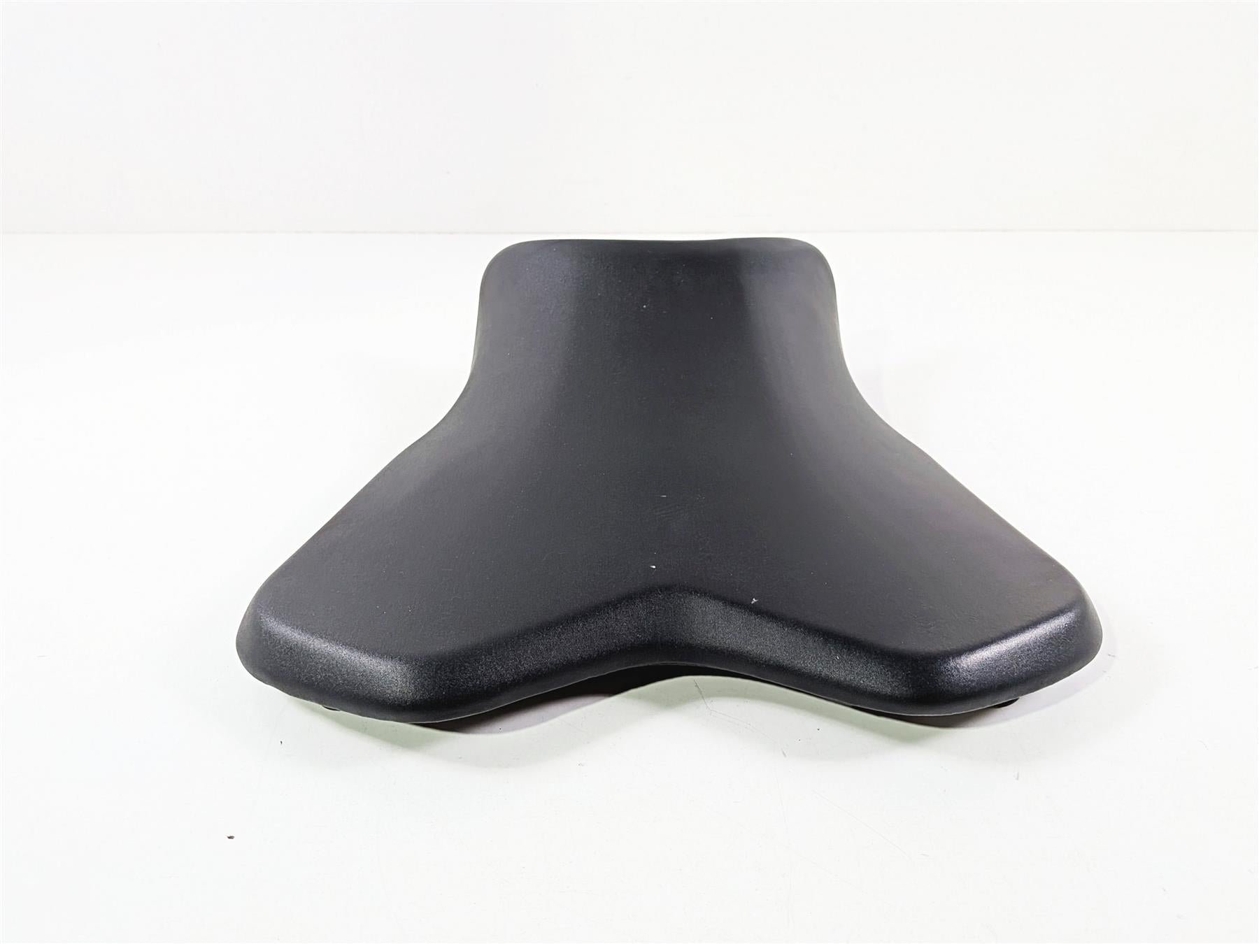 2024 Yamaha YZF R1 RN65 Front Rider Driver Saddle Seat 2CR-24710-01-00 {{ shop.shopifyCountryName }} - Mototech271