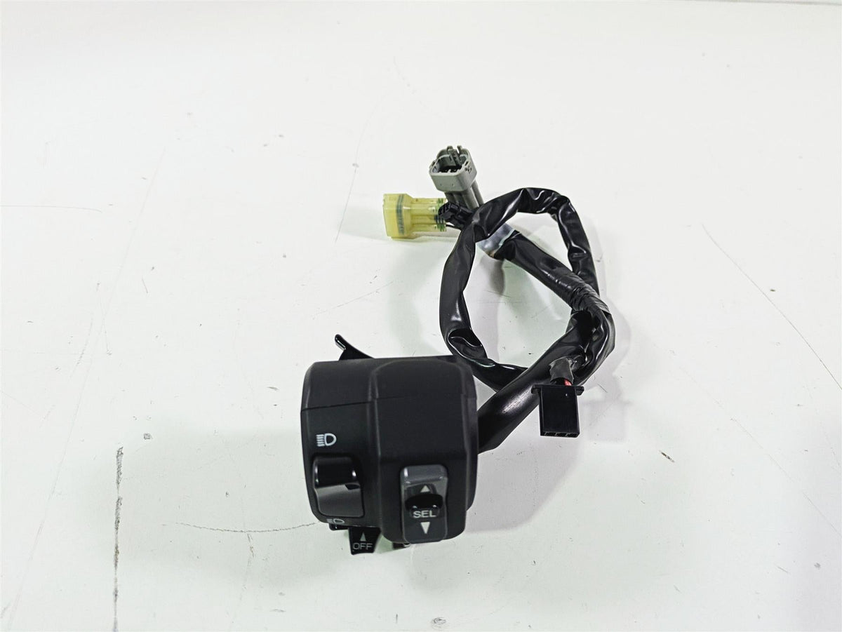 2022 Kawasaki ZR900RS Cafe Left Hand Turn Signal Light Control Switch 46091-0618 {{ shop.shopifyCountryName }} - Mototech271
