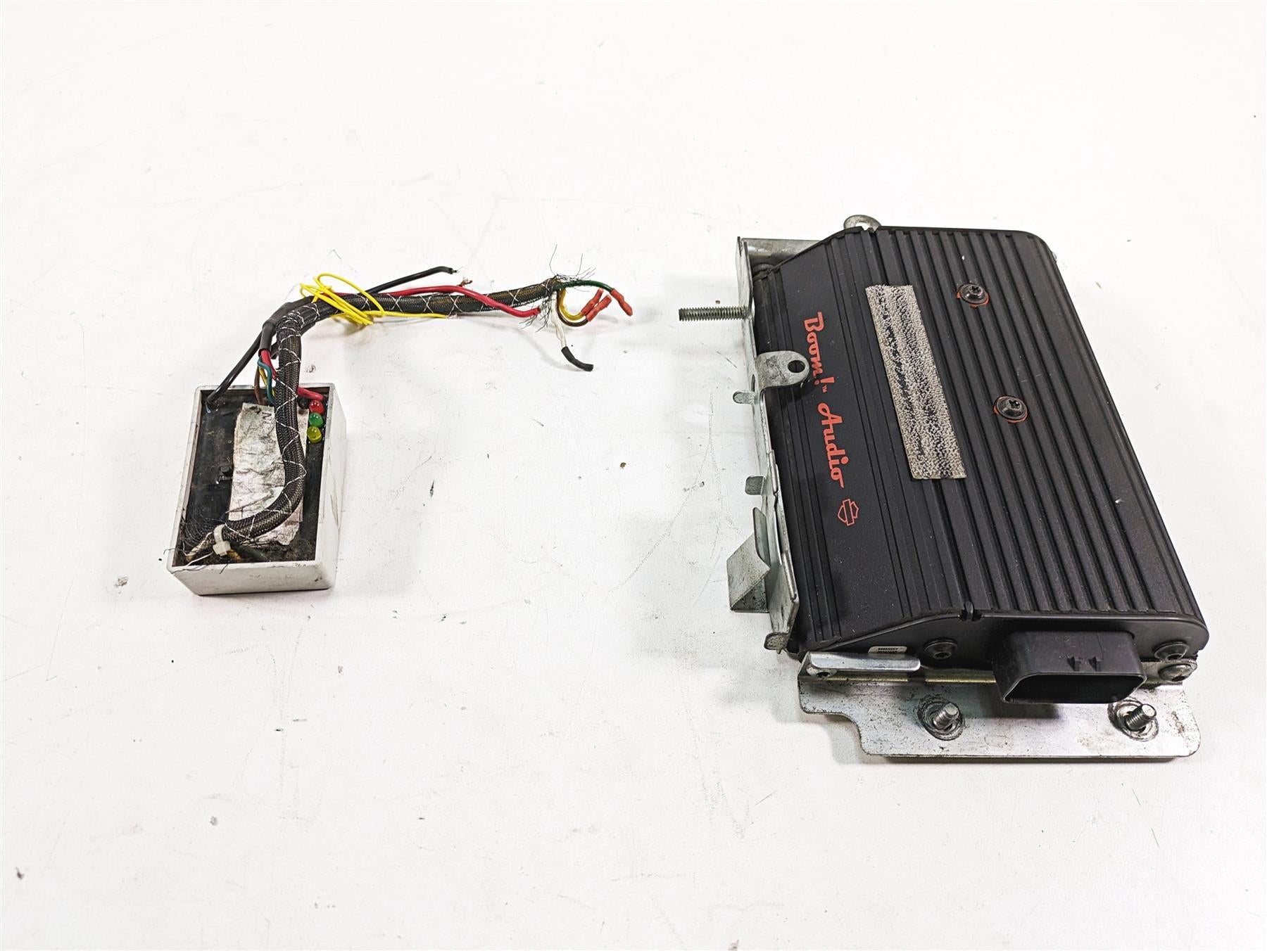 2018 Harley Touring FLHXSE CVO Street Glide Boom! Amplifier Amp 75Wx4 76000277B {{ shop.shopifyCountryName }} - Mototech271