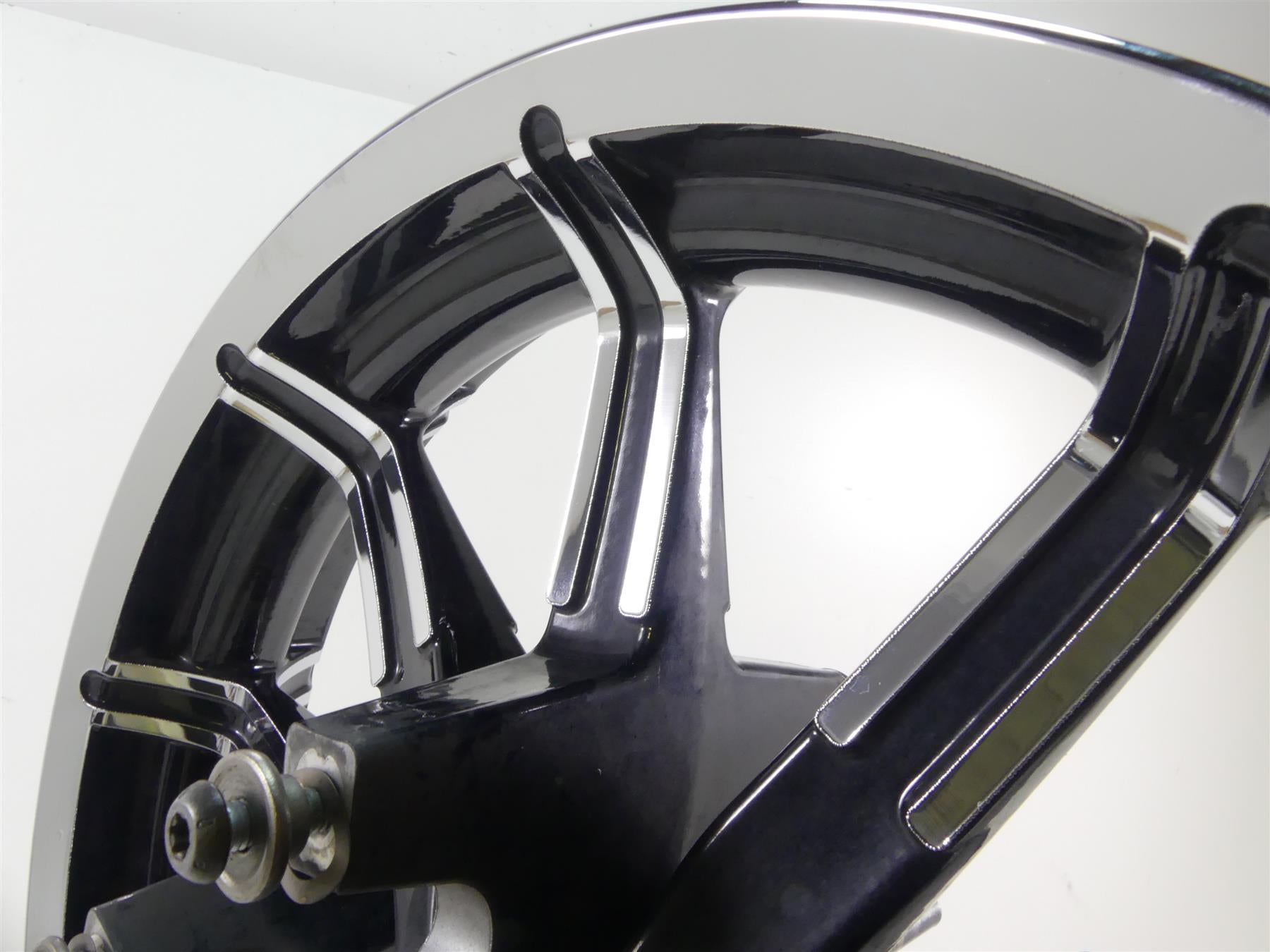 2017 Harley Touring FLHTKL Electra Glide Front Wheel Rim Impeller 17x3 43300386 {{ shop.shopifyCountryName }} - Mototech271