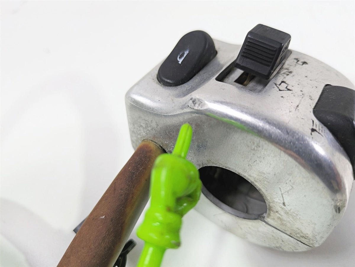 1999 Yamaha XV1600 Road Star Left Hand Turn Signal Control Switch 5BN-83972-00 {{ shop.shopifyCountryName }} - Mototech271
