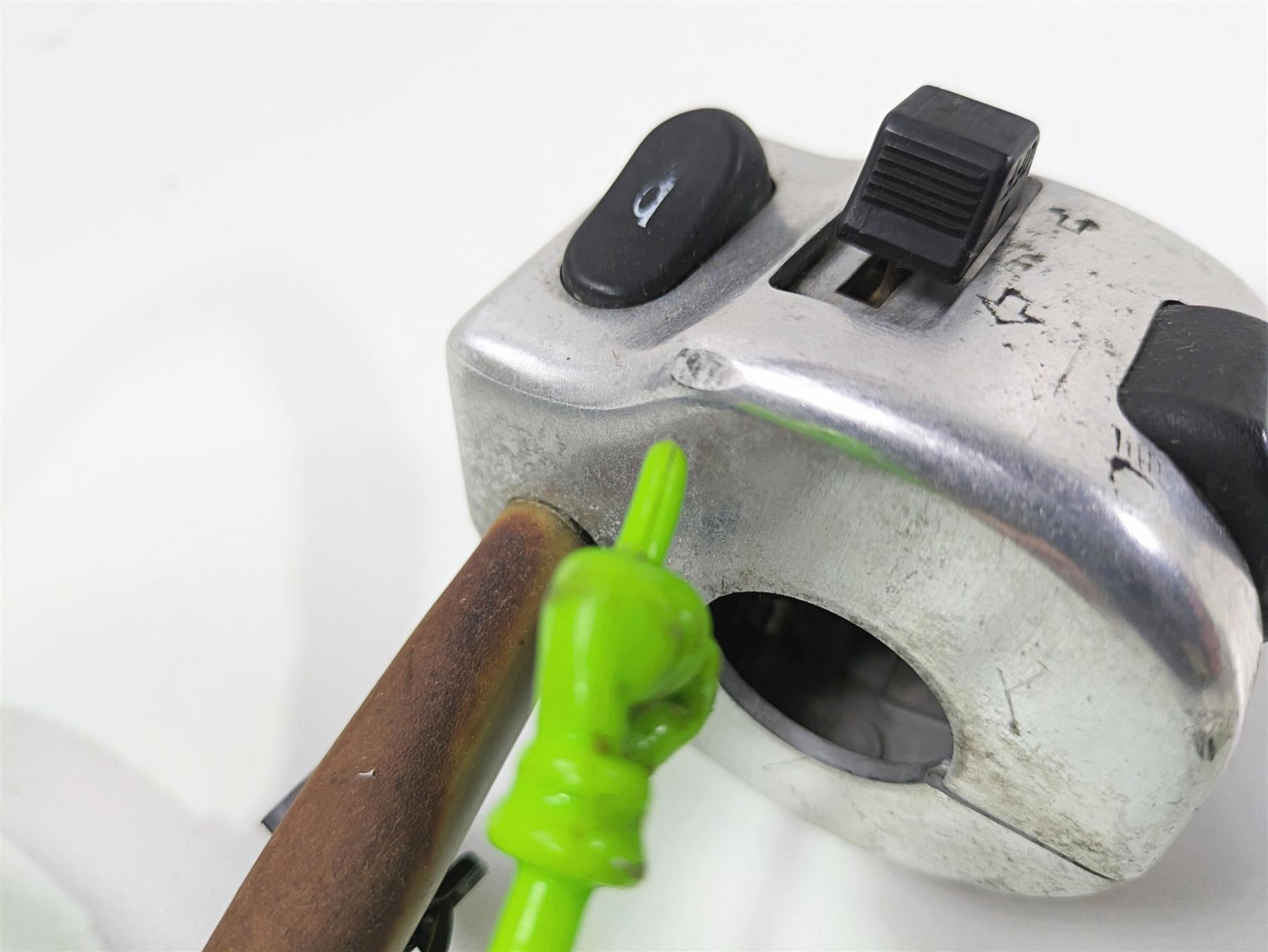 1999 Yamaha XV1600 Road Star Left Hand Turn Signal Control Switch 5BN-83972-00 {{ shop.shopifyCountryName }} - Mototech271