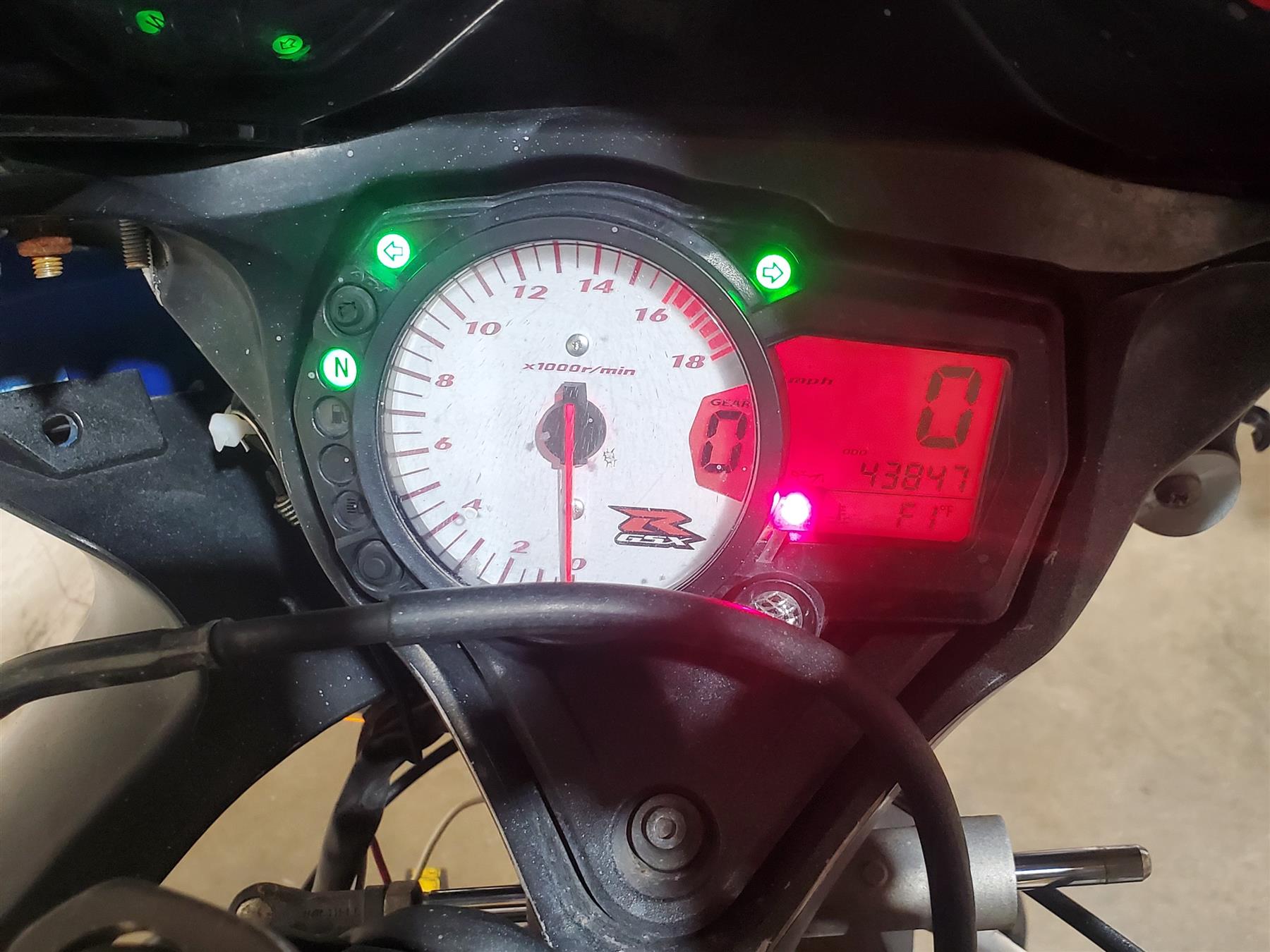 2007 Suzuki GSXR600 Speedometer Gauge Instrument Cluster 43K 34120-01H20 {{ shop.shopifyCountryName }} - Mototech271