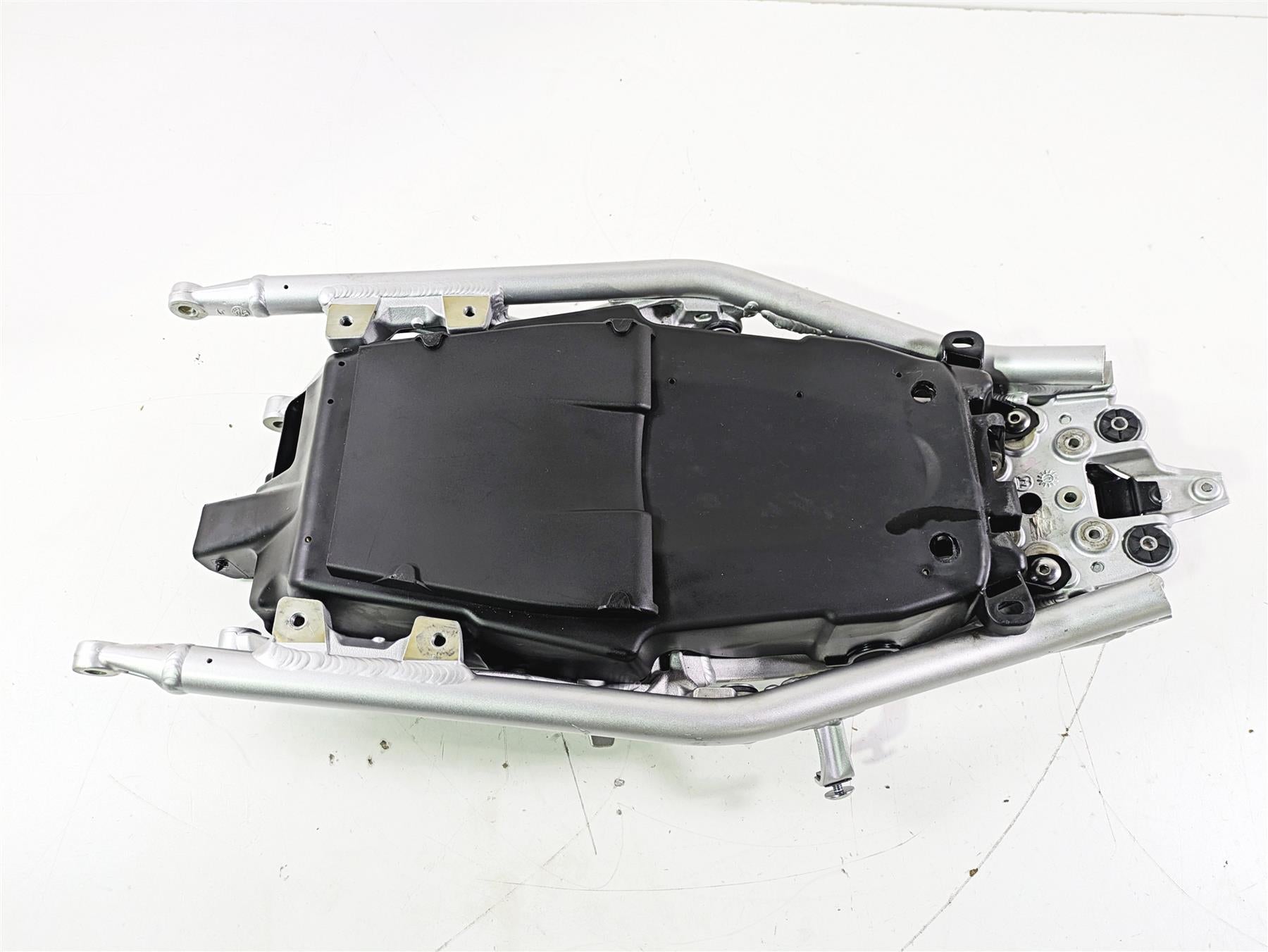 2019 Triumph Speed Triple RS 1050 Subframe Sub Frame & Inner Fender T2079742 {{ shop.shopifyCountryName }} - Mototech271