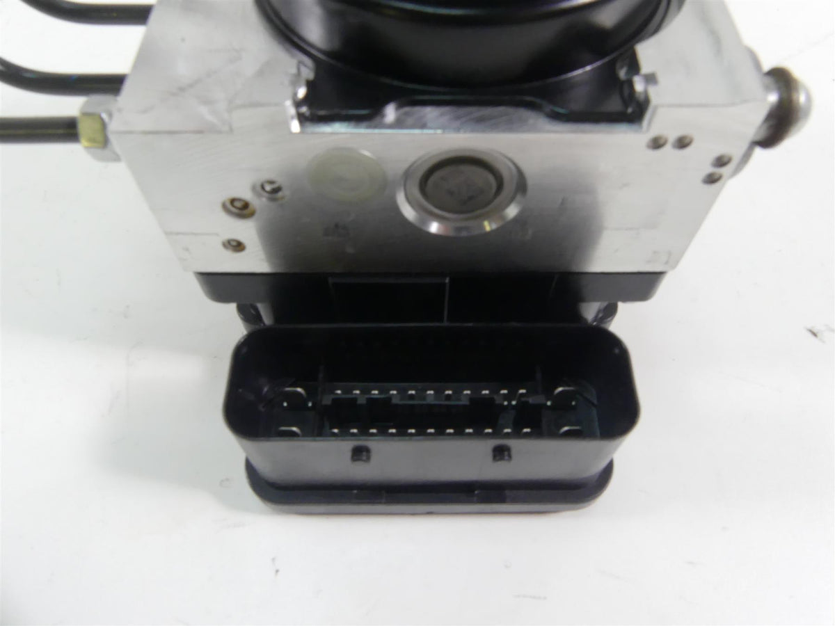 2017 Yamaha XT1200Z Super Tenere Abs Brake Pump Unit Module 23P-85930-19-00 {{ shop.shopifyCountryName }} - Mototech271