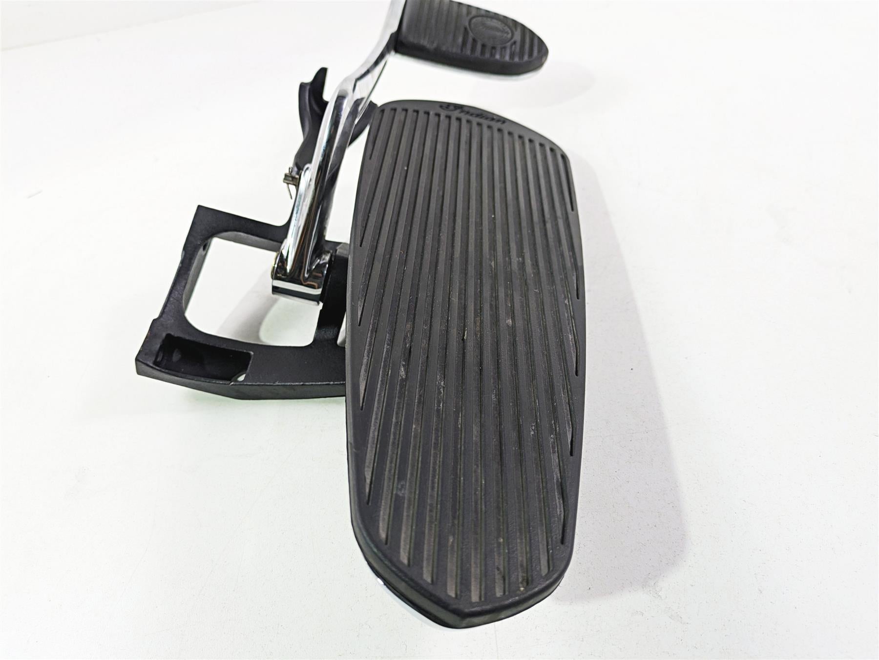 2017 Indian Chieftain Limited Right Floor Board & Brake Pedal 5138848 1019864 {{ shop.shopifyCountryName }} - Mototech271
