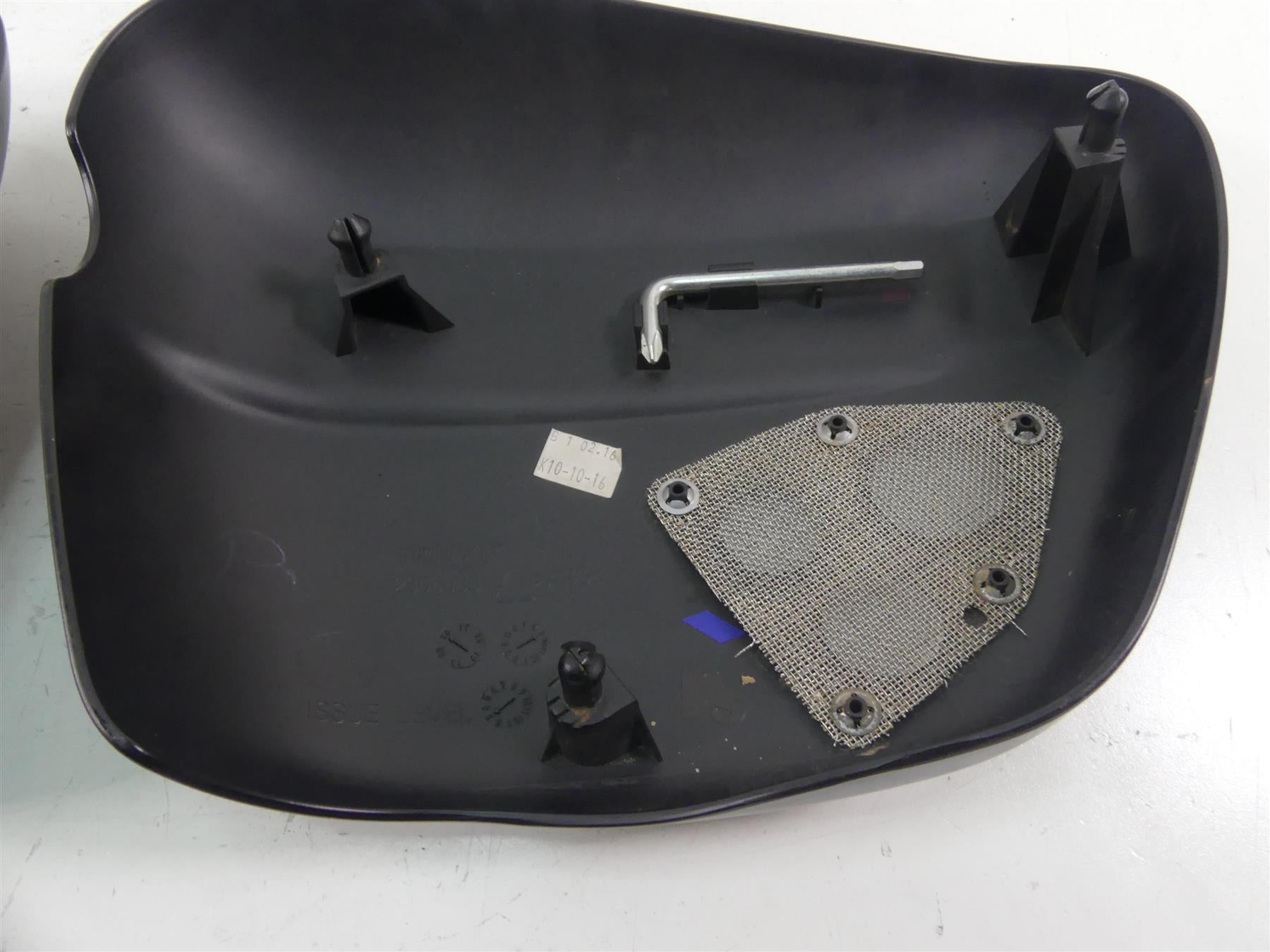 2017 Triumph Thruxton 1200 R Side Cover Cowl Fairing Set T2306085 T2306084 {{ shop.shopifyCountryName }} - Mototech271