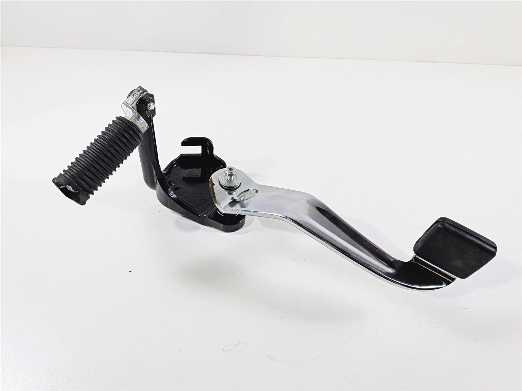 2014 Harley FXSB Softail Breakout Right Foot Peg & Brake Pedal -Read 42508-11BHP-Mototech271