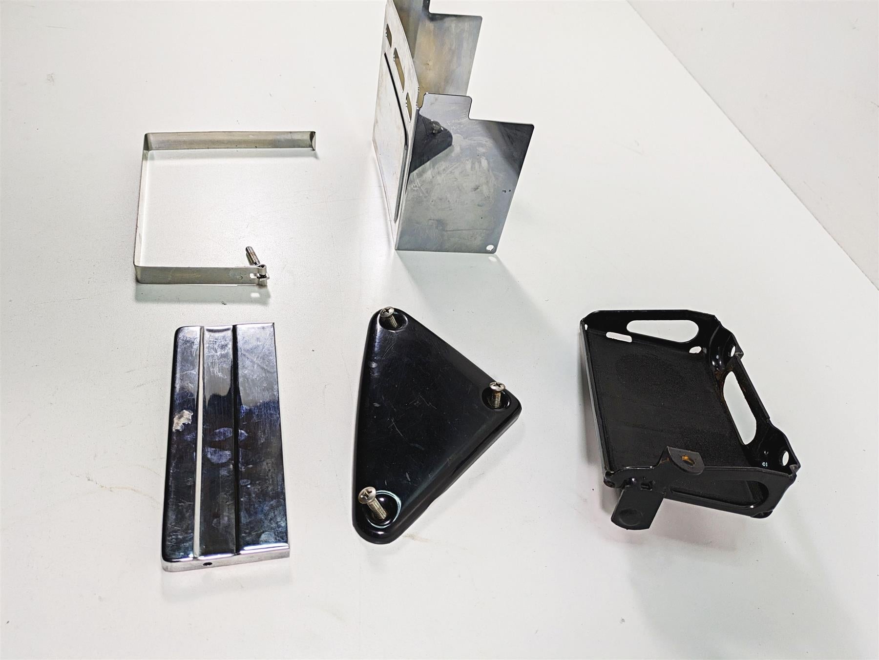 1986 Harley Sportster XLH 883 Battery Box Carrier Stay + Chrome Cover 66191-83 {{ shop.shopifyCountryName }} - Mototech271
