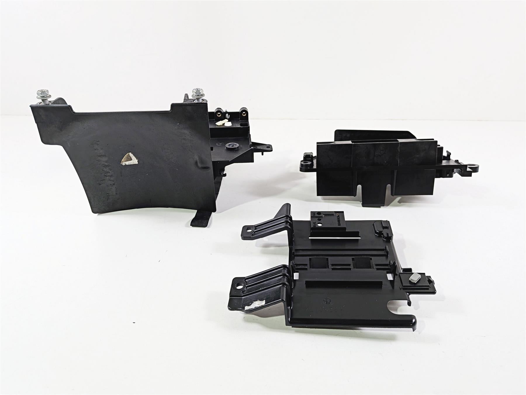 2018 Harley Touring FLHTCU Electra Glide Battery Electrical Holder Set 66000010A-Mototech271