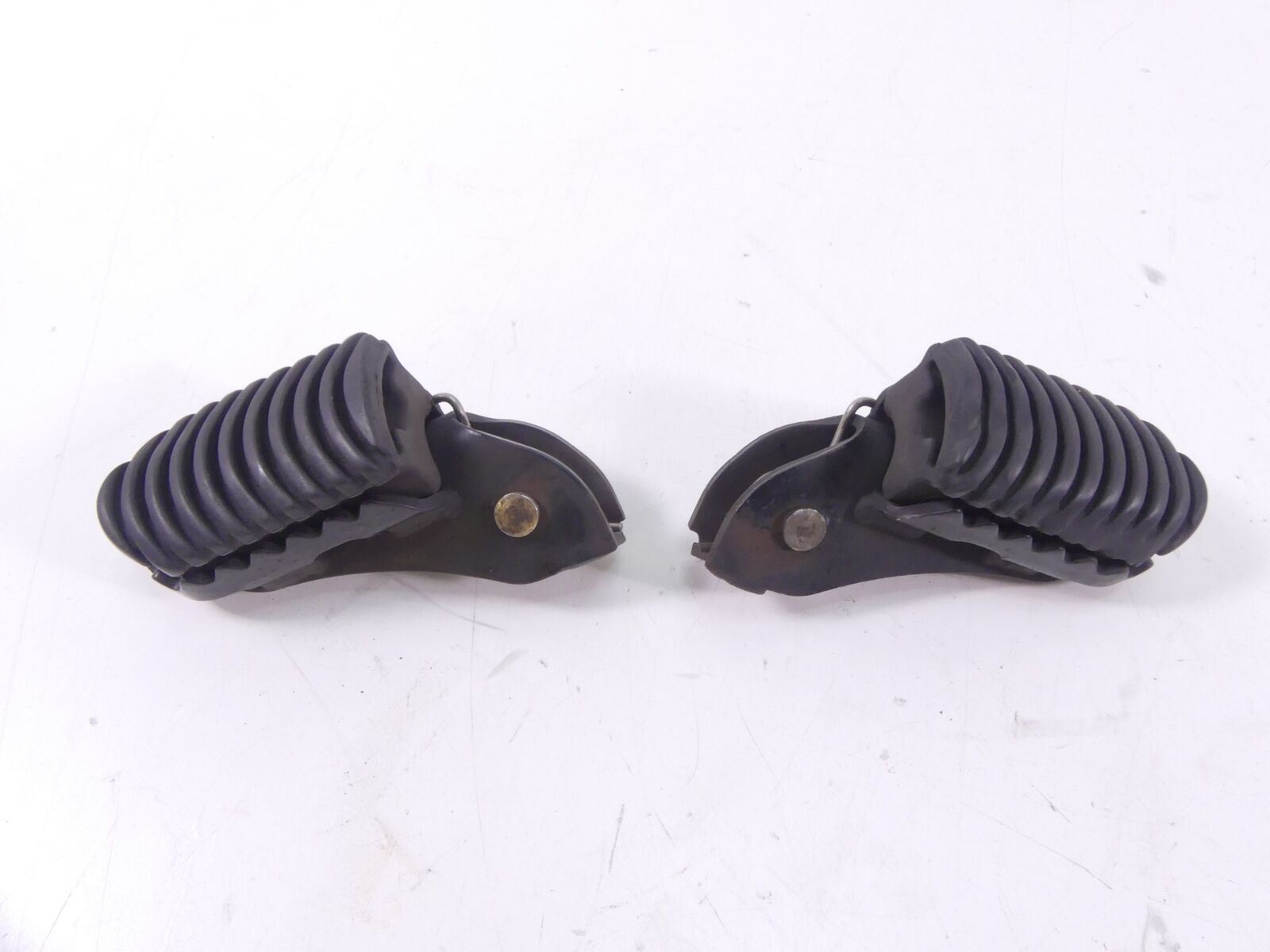 2010 BMW F800GS K72 Front Driver Footpeg Foot Peg Set 46717701199 46717701200 {{ shop.shopifyCountryName }} - Mototech271