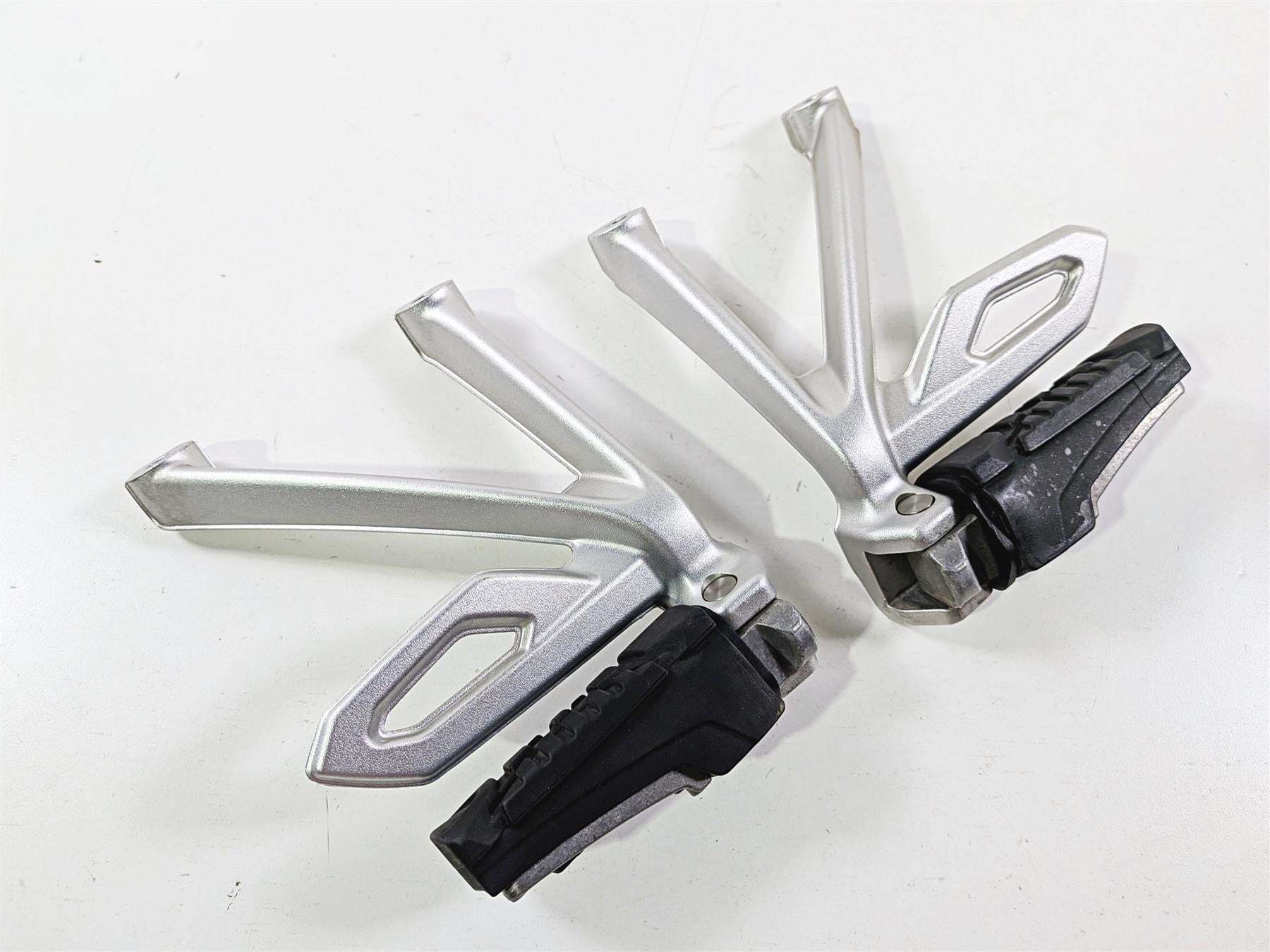 2021 BMW R1250GS K51 Adventure Rear Passenger Foot Peg Rest Set 46718526741-Mototech271