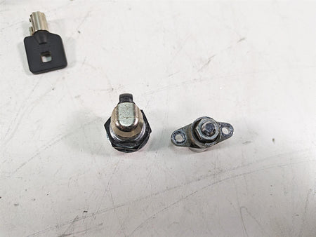 2014 Harley Touring FLHTK Electra Glide Ignition Switch Key Lock Set 71400012B {{ shop.shopifyCountryName }} - Mototech271