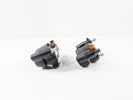 2011 Harley FXDF Dyna Fat Bob Dual Front Brake Caliper Set 44046-08 {{ shop.shopifyCountryName }} - Mototech271