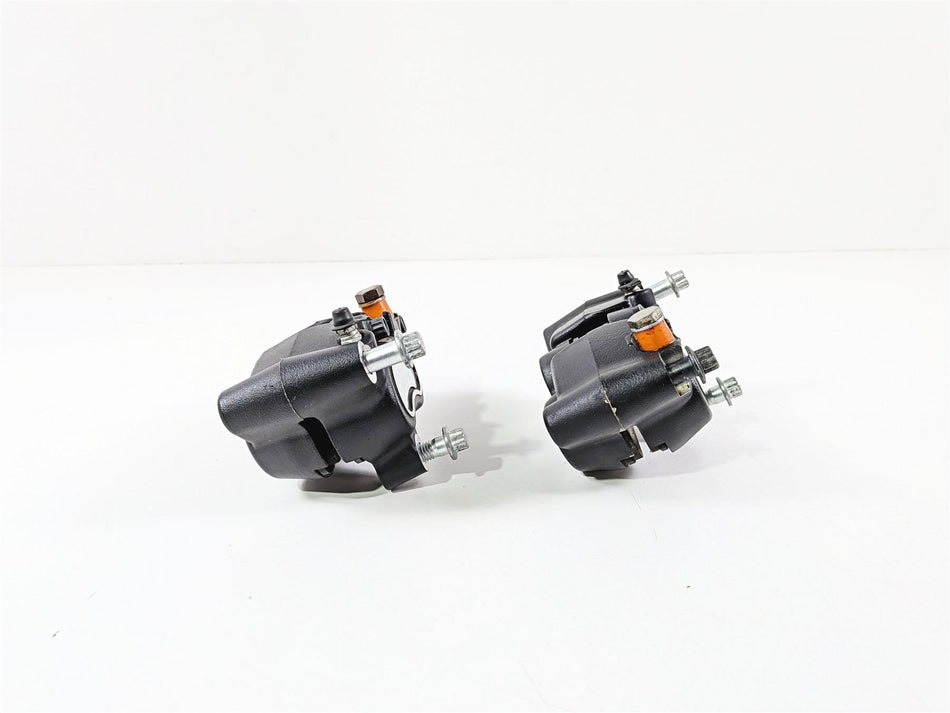 2011 Harley FXDF Dyna Fat Bob Dual Front Brake Caliper Set 44046-08 {{ shop.shopifyCountryName }} - Mototech271