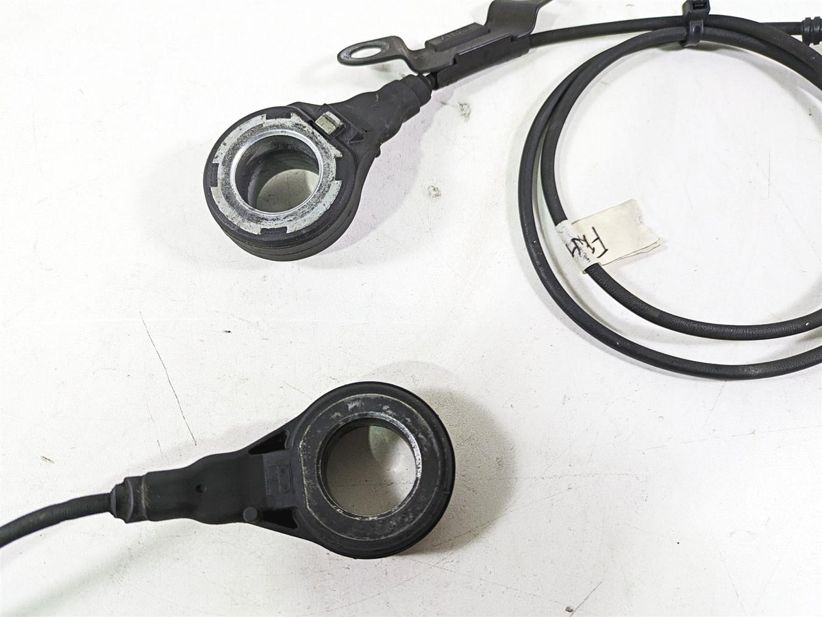 2017 Harley Touring FLTRXS Road Glide Front Rear Abs Wheel Speed Sensor 32700015 {{ shop.shopifyCountryName }} - Mototech271