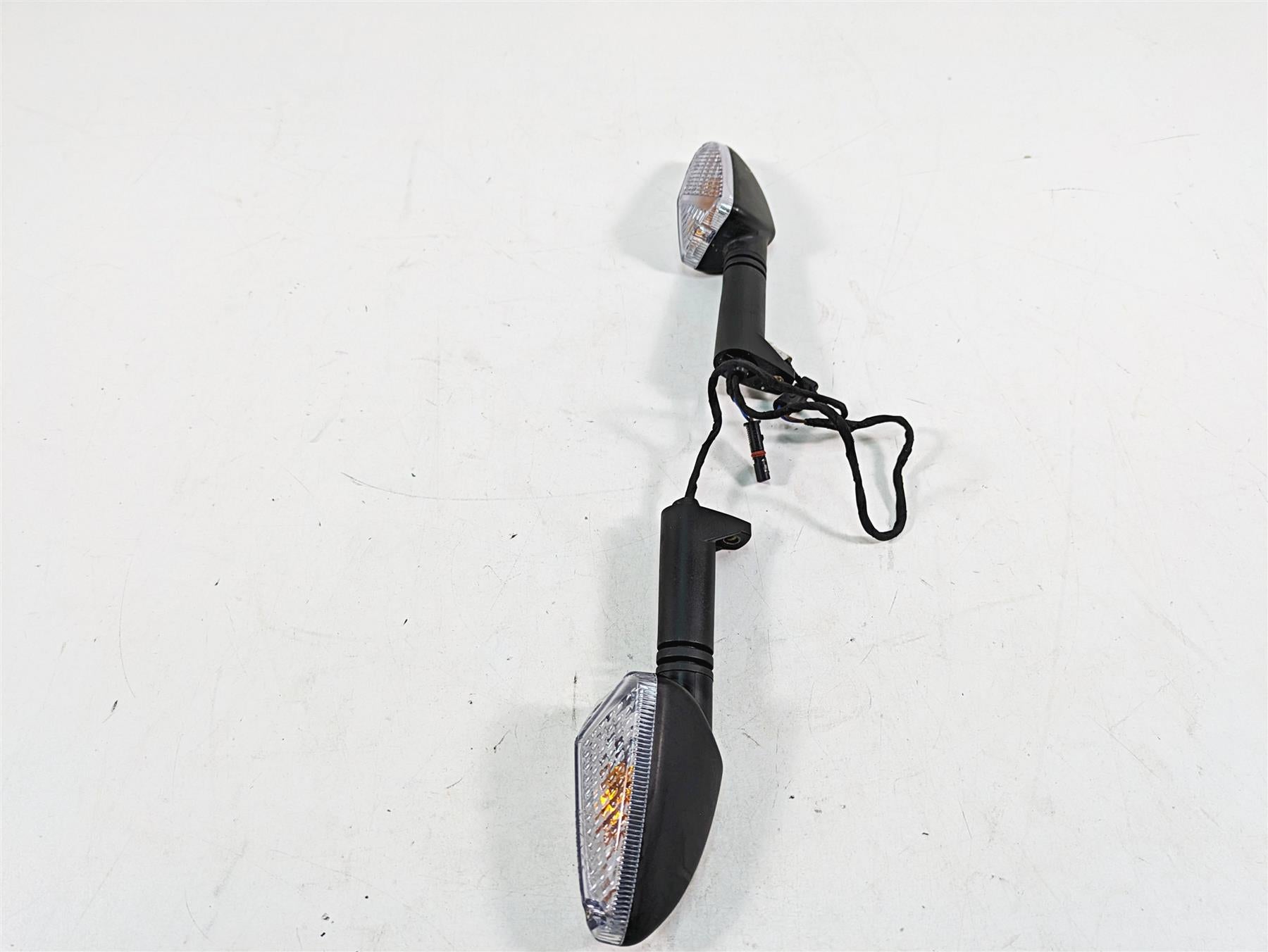 2016 BMW R1200R K53 Front Blinker Turn Signal Set 63138534355 63138534354 {{ shop.shopifyCountryName }} - Mototech271