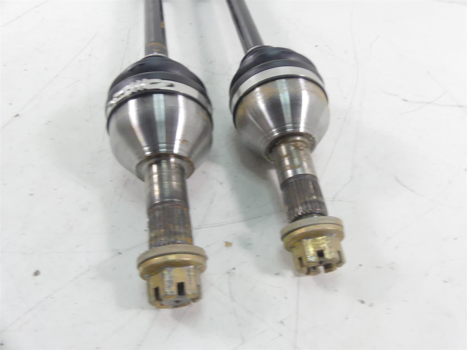 2020 Can-Am Commander 1000R XT Rear Cv Drive Axle Shaft Set 705502411 {{ shop.shopifyCountryName }} - Mototech271