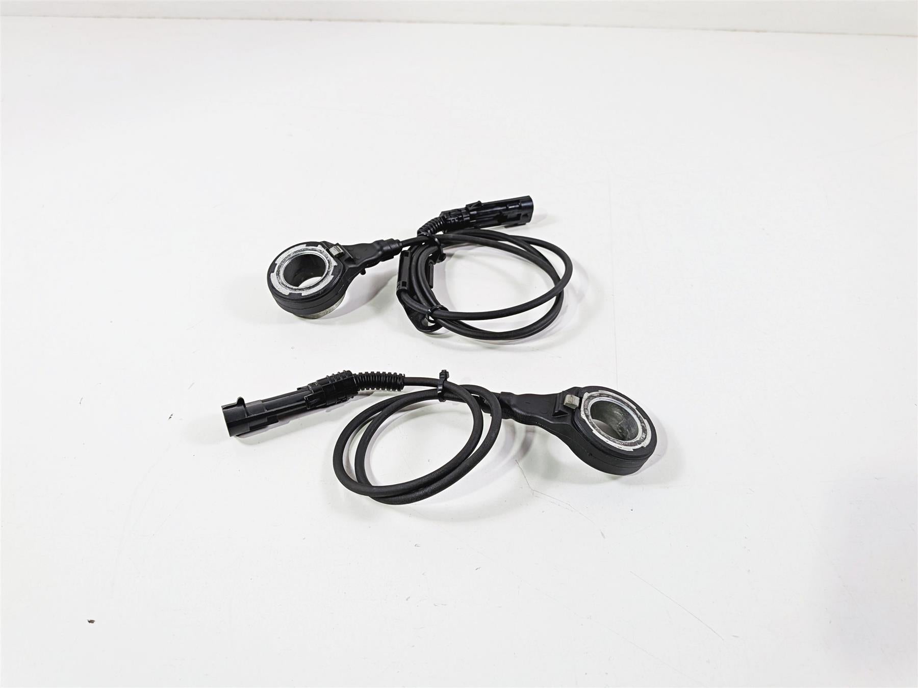 2014 Harley Touring FLHTK Electra Glide Abs Brake Wheel Speed Sensor Set 32700015-Mototech271