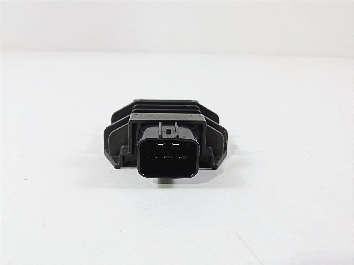 2016 Yamaha YZF R1 RN32 Rectifier Voltage Regulator 2CR-81960-00-00 FH022BA {{ shop.shopifyCountryName }} - Mototech271