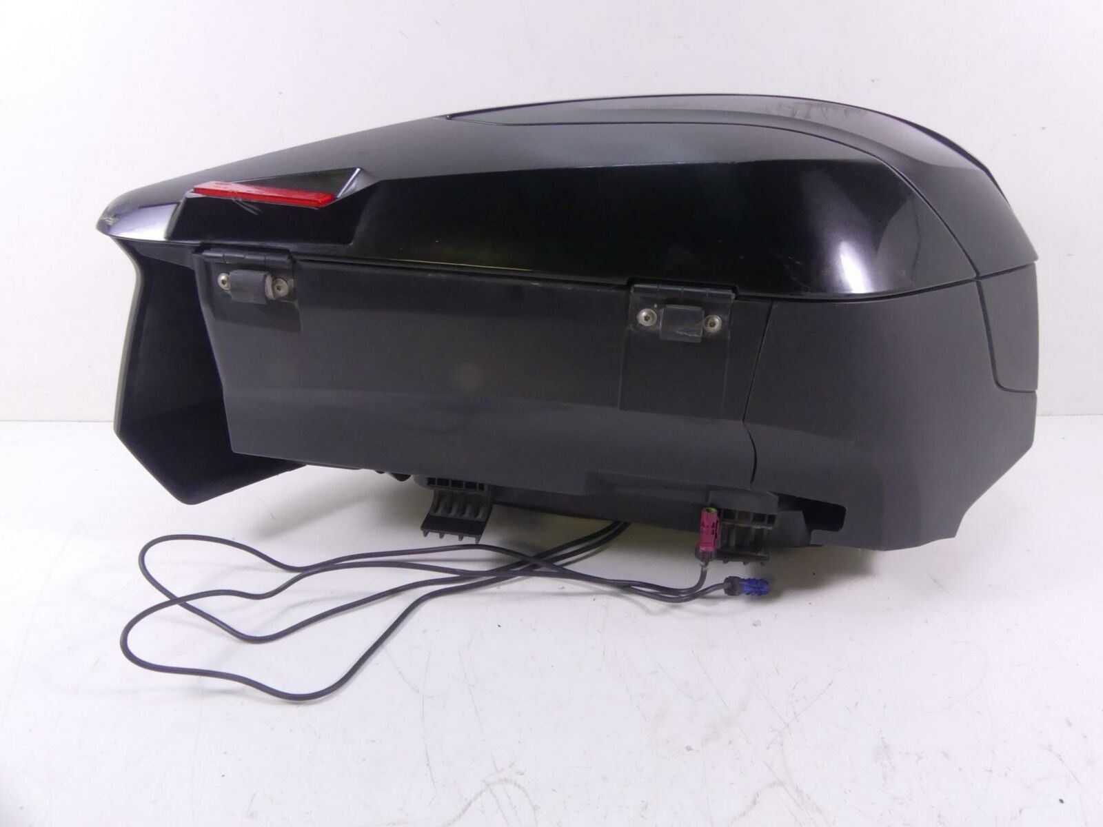 2018 BMW K1600 Bagger Right Side Saddle Bag Luggage Storage Box Case 46548551316 {{ shop.shopifyCountryName }} - Mototech271