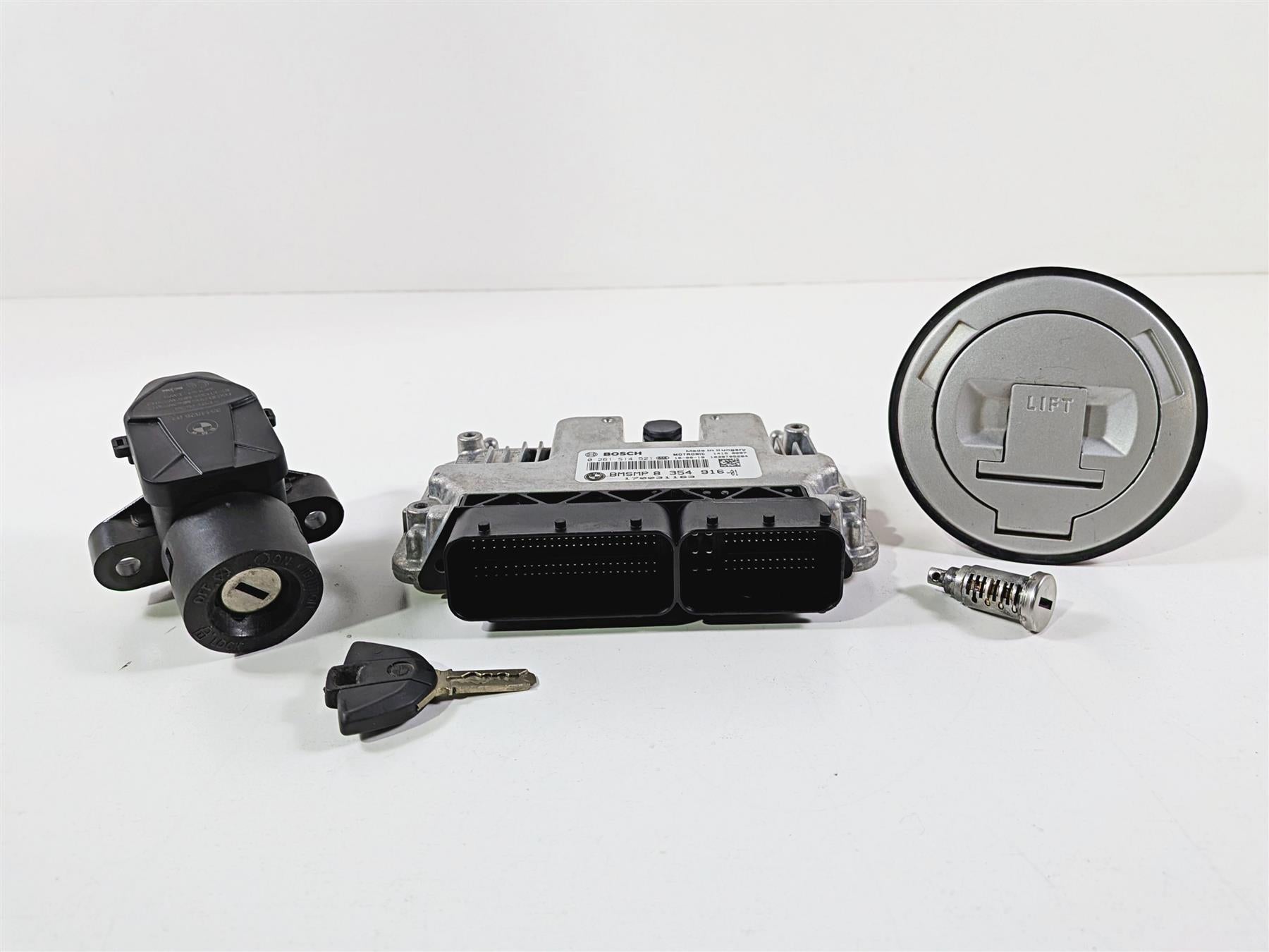 2017 BMW S1000RR K46 Cdi Ignition Switch Key Lock Set 13618354916 51258531637 {{ shop.shopifyCountryName }} - Mototech271